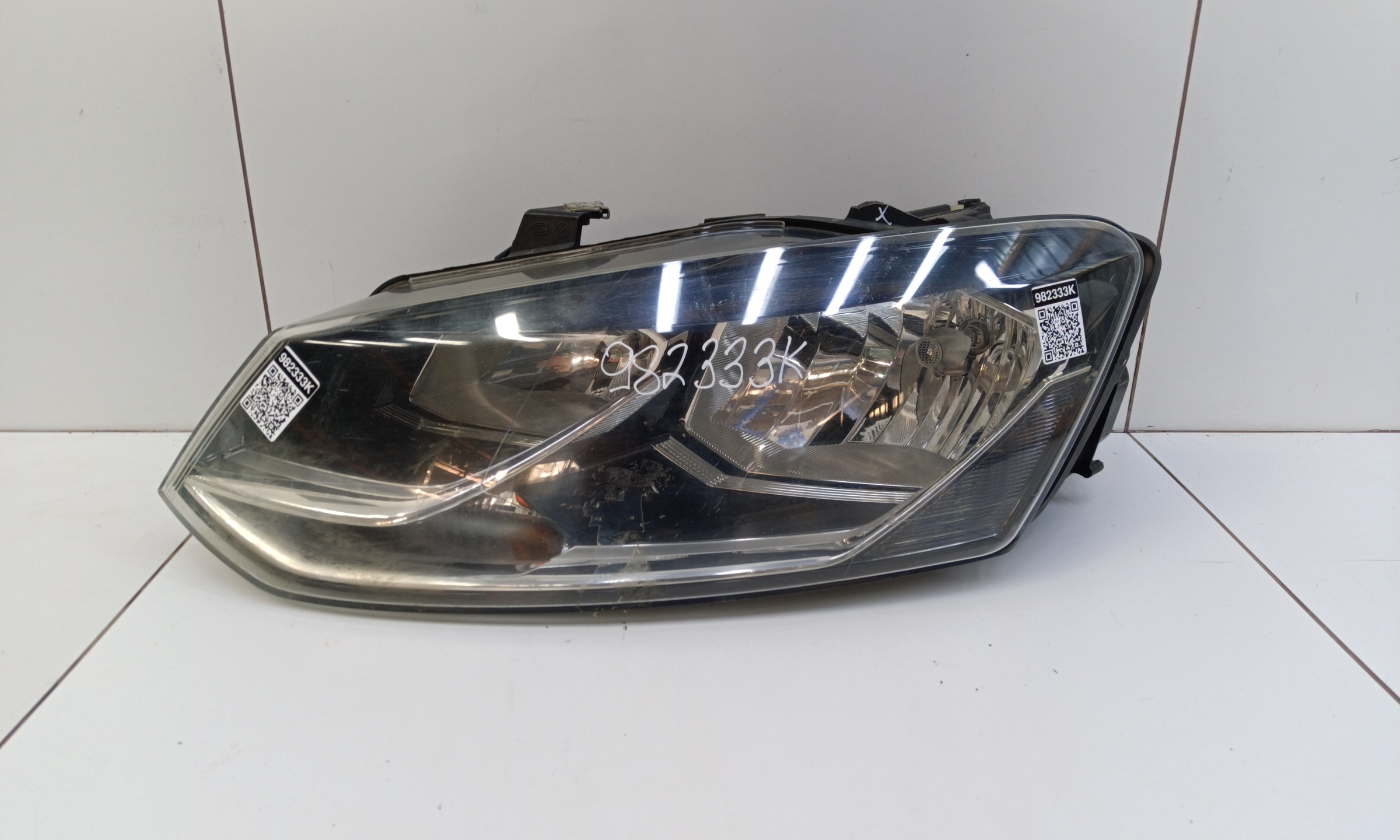 Фара передняя левая Volkswagen Polo 5 Sedan Restail