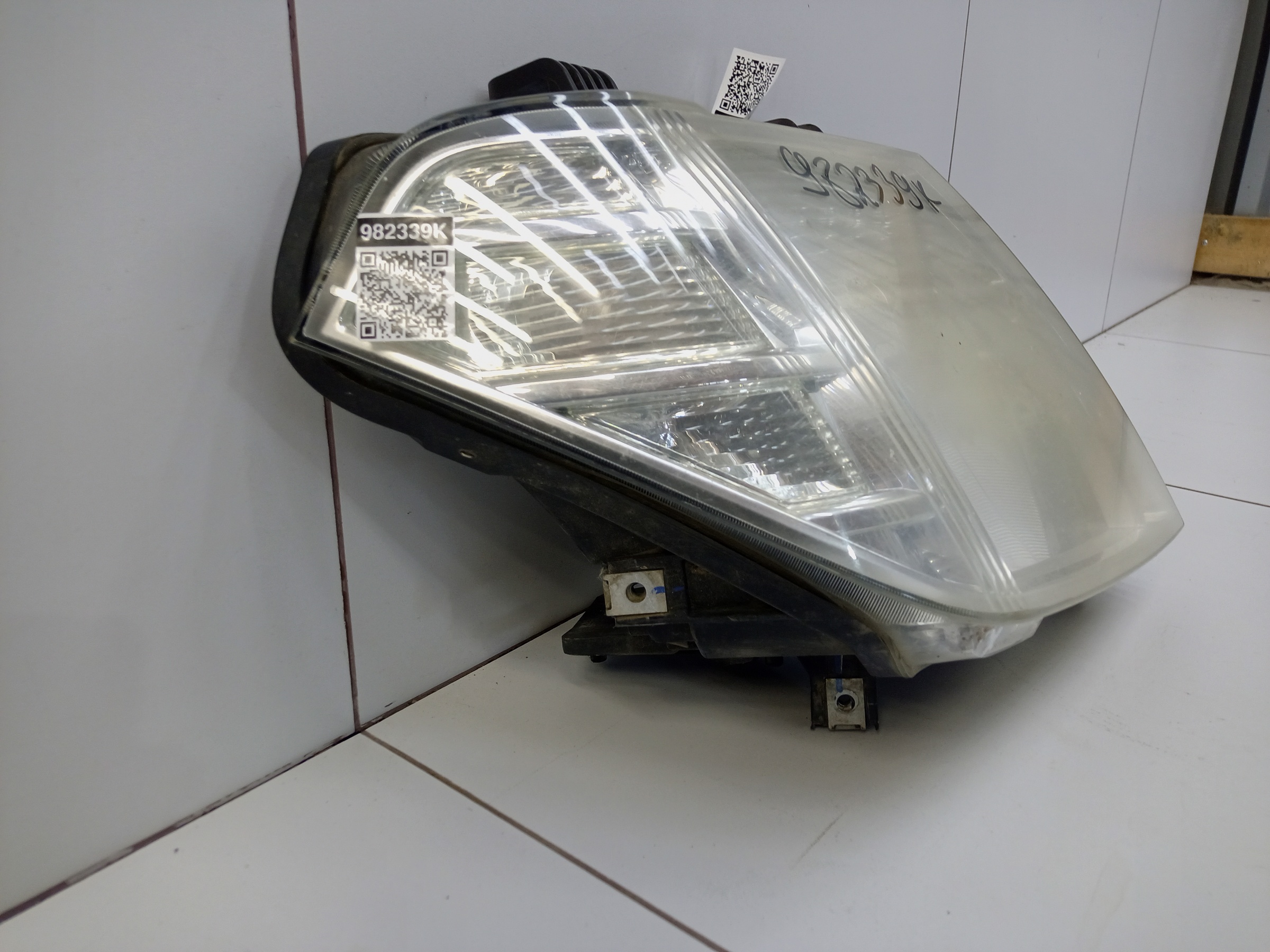 Фара передняя правая Nissan Pathfinder R51 Restail галоген