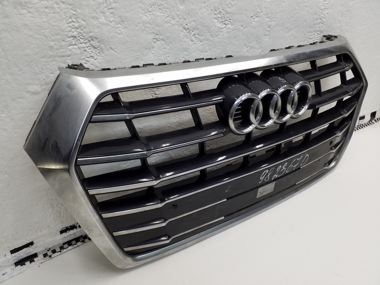 Решётка радиатора Audi Q5 2 S-line серая матовый хром