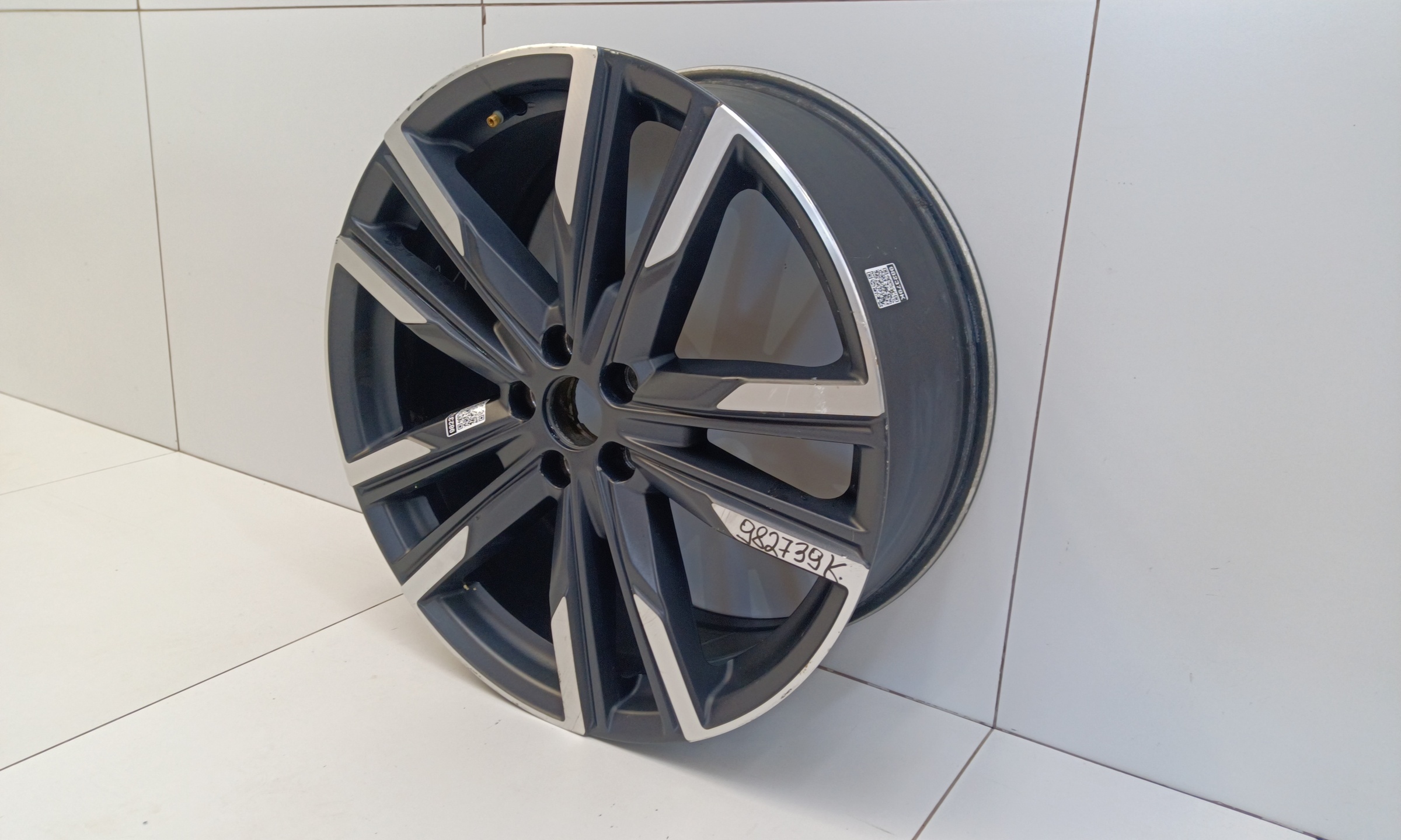 Диск колеса литой Geely Monjaro R20