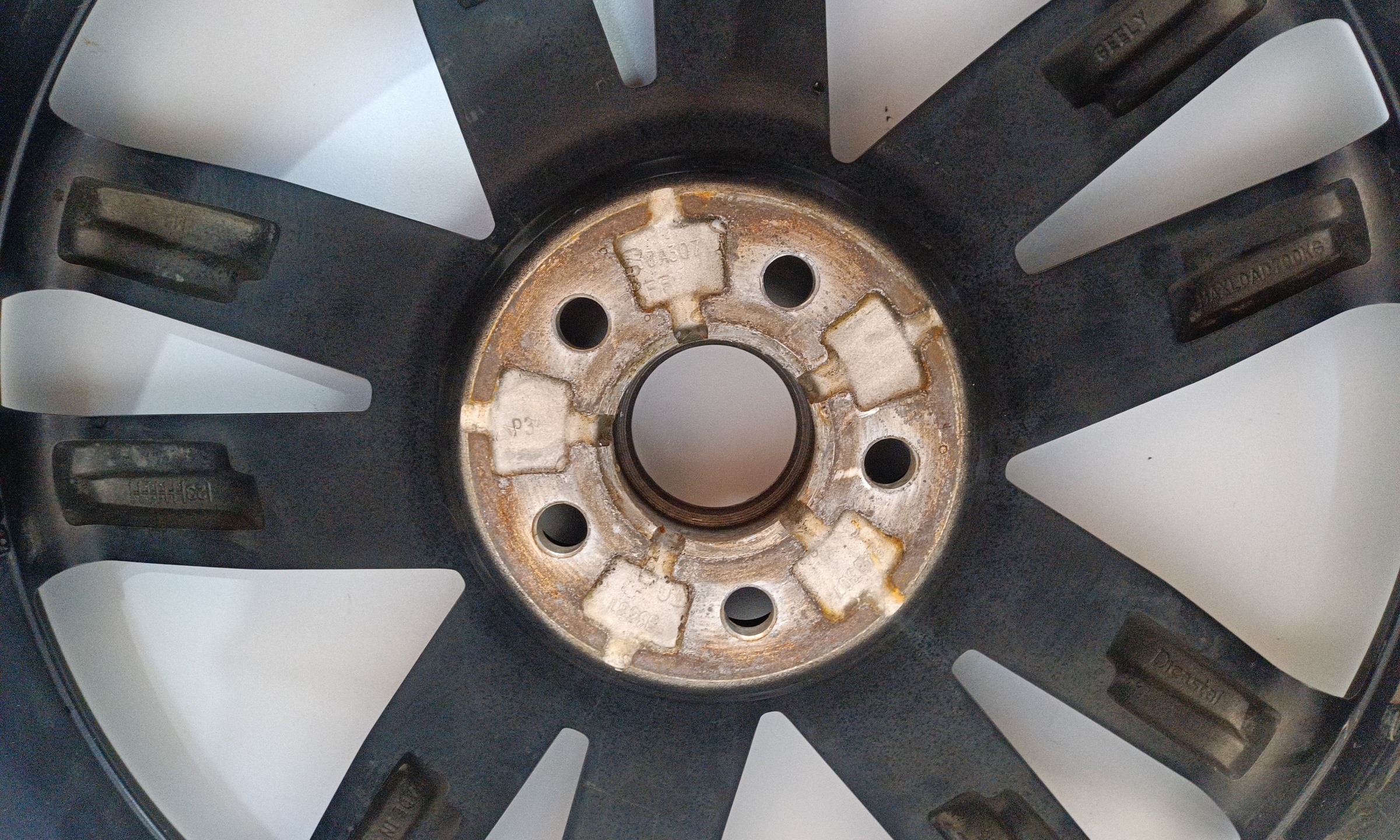 Диск колеса литой Geely Monjaro R20