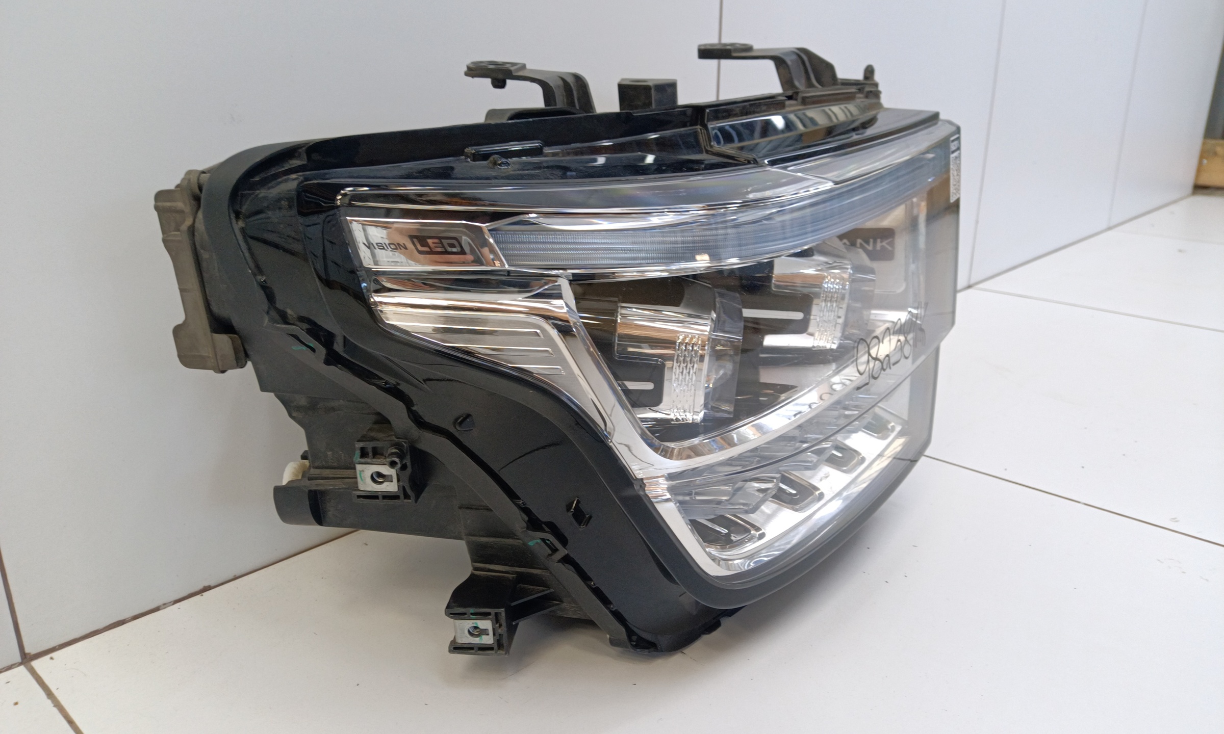 Фара передняя правая Tank 500 LED