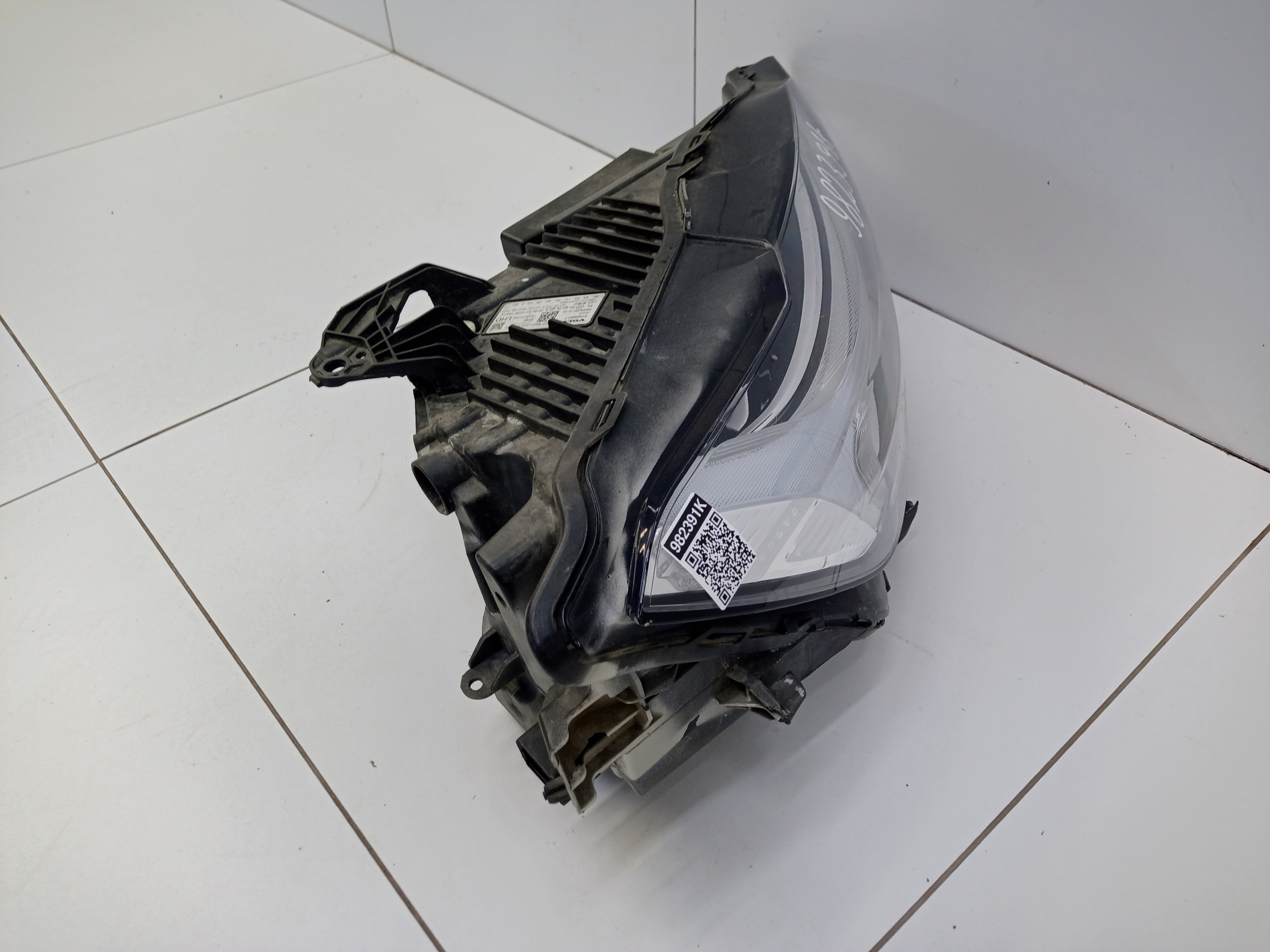 Фара передняя правая Volvo XC60 2 LED