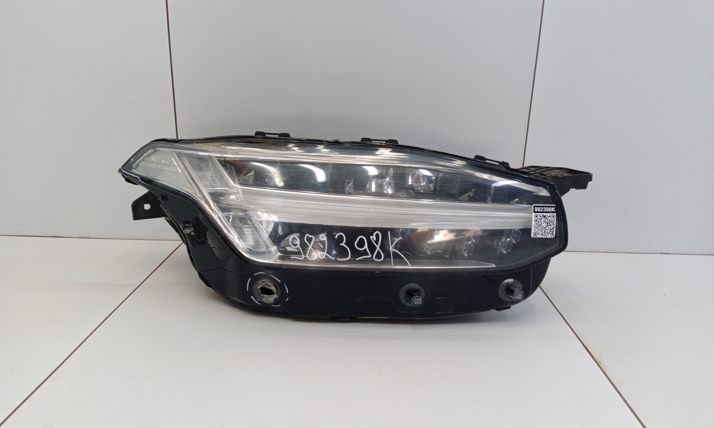 Фара передняя правая Volvo XC90 2 Restail LED