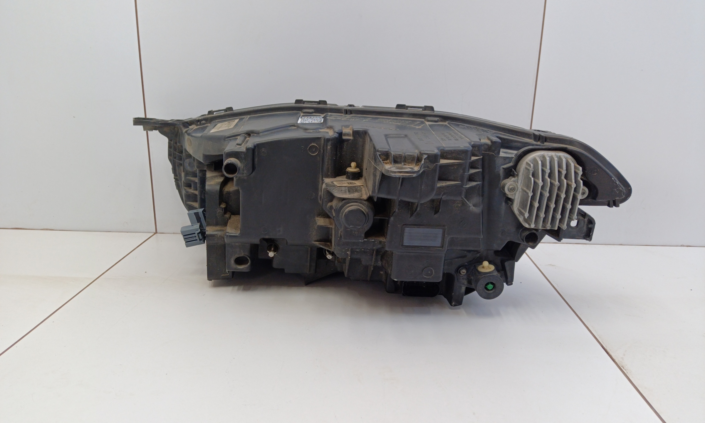 Фара передняя правая Volvo XC90 2 Restail LED