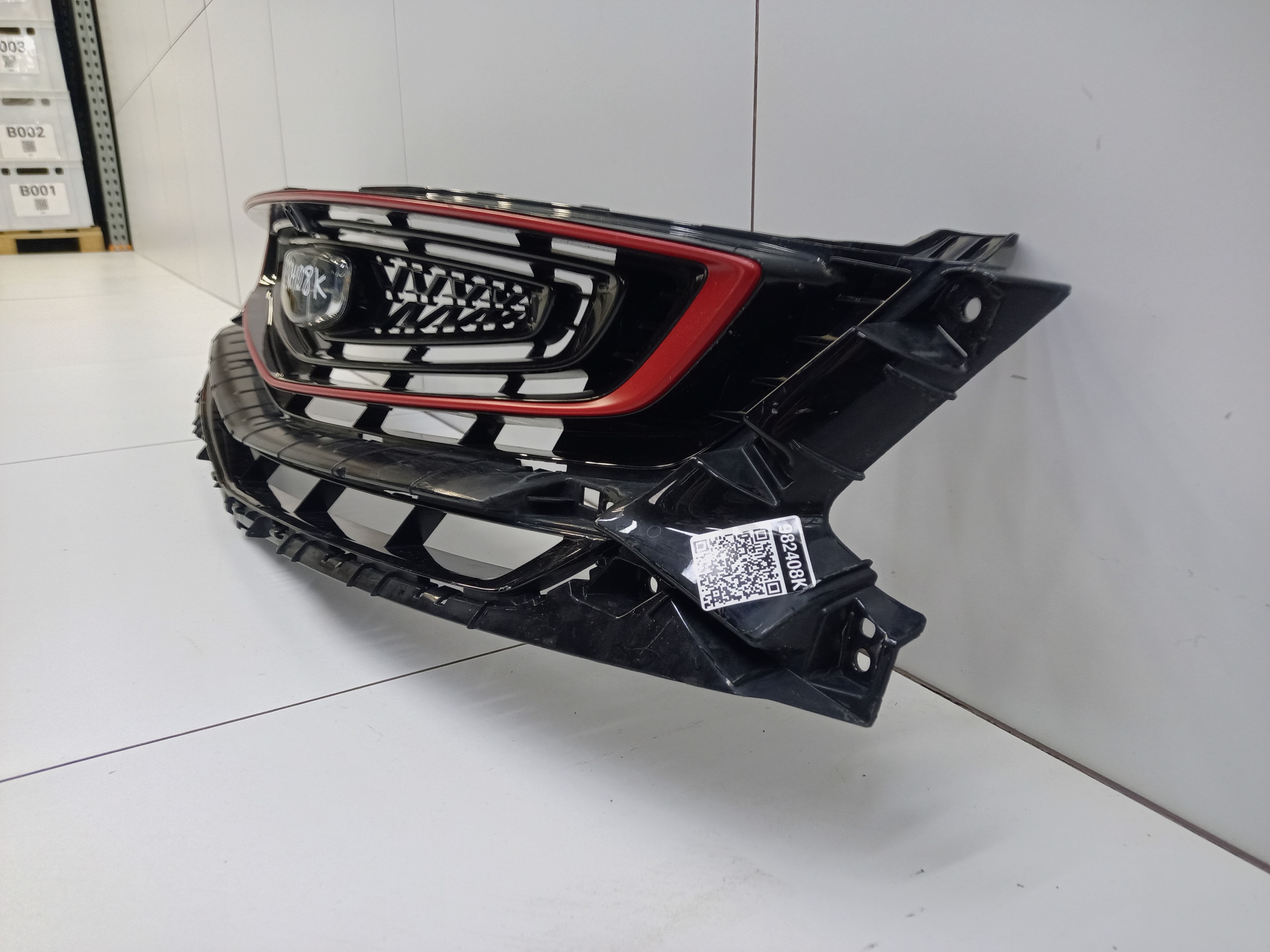 Решетка радиатора Geely Coolray под камеру