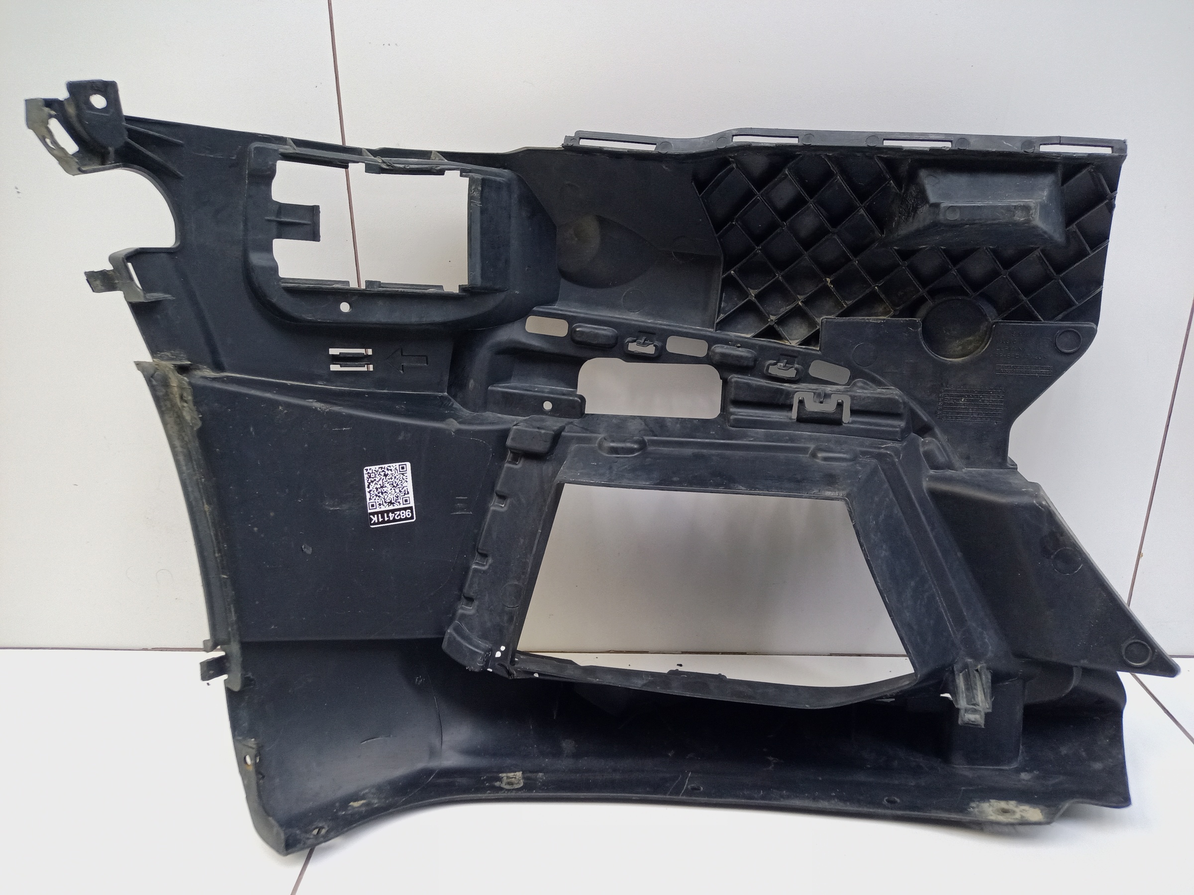 Кронштейн ПТФ передней левой BMW 5er G30 Restail M-paket