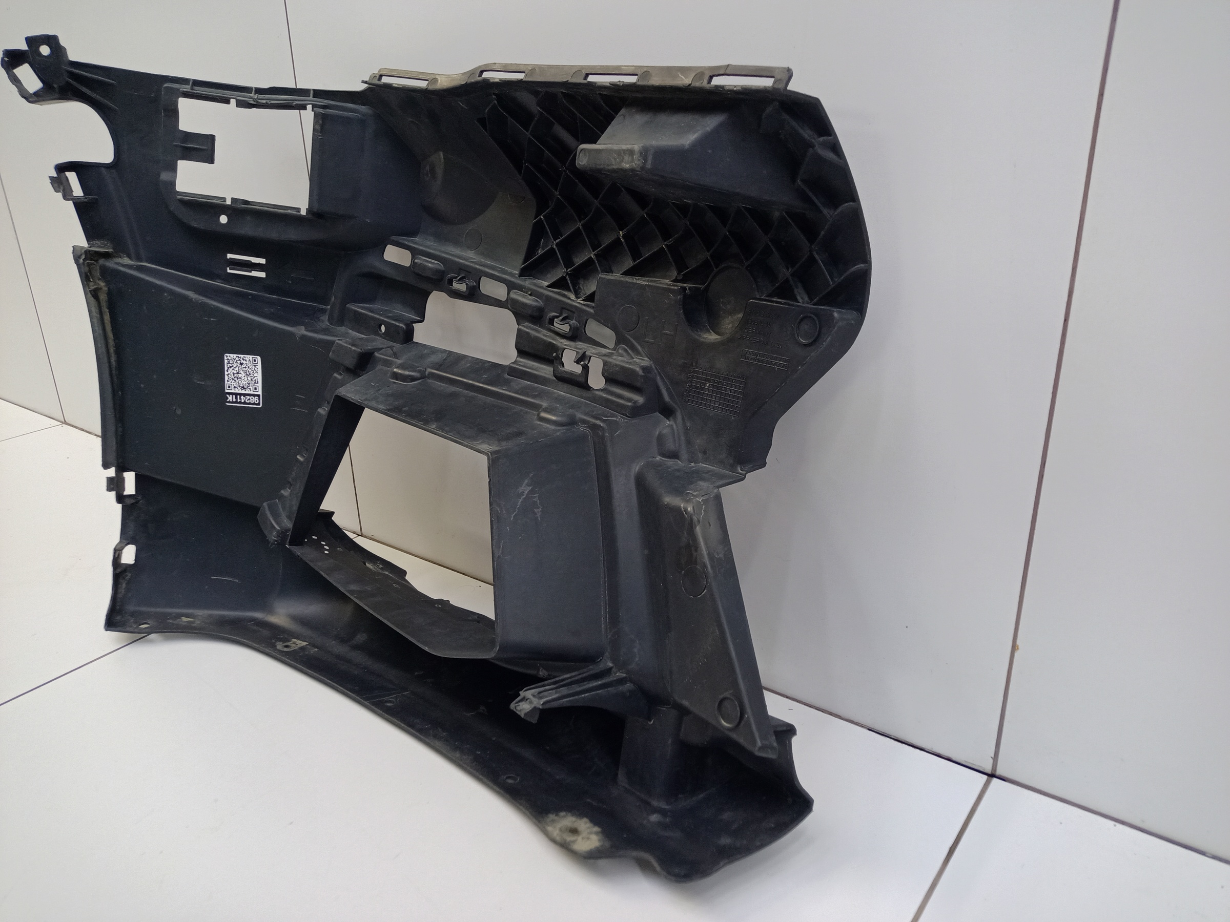 Кронштейн ПТФ передней левой BMW 5er G30 Restail M-paket