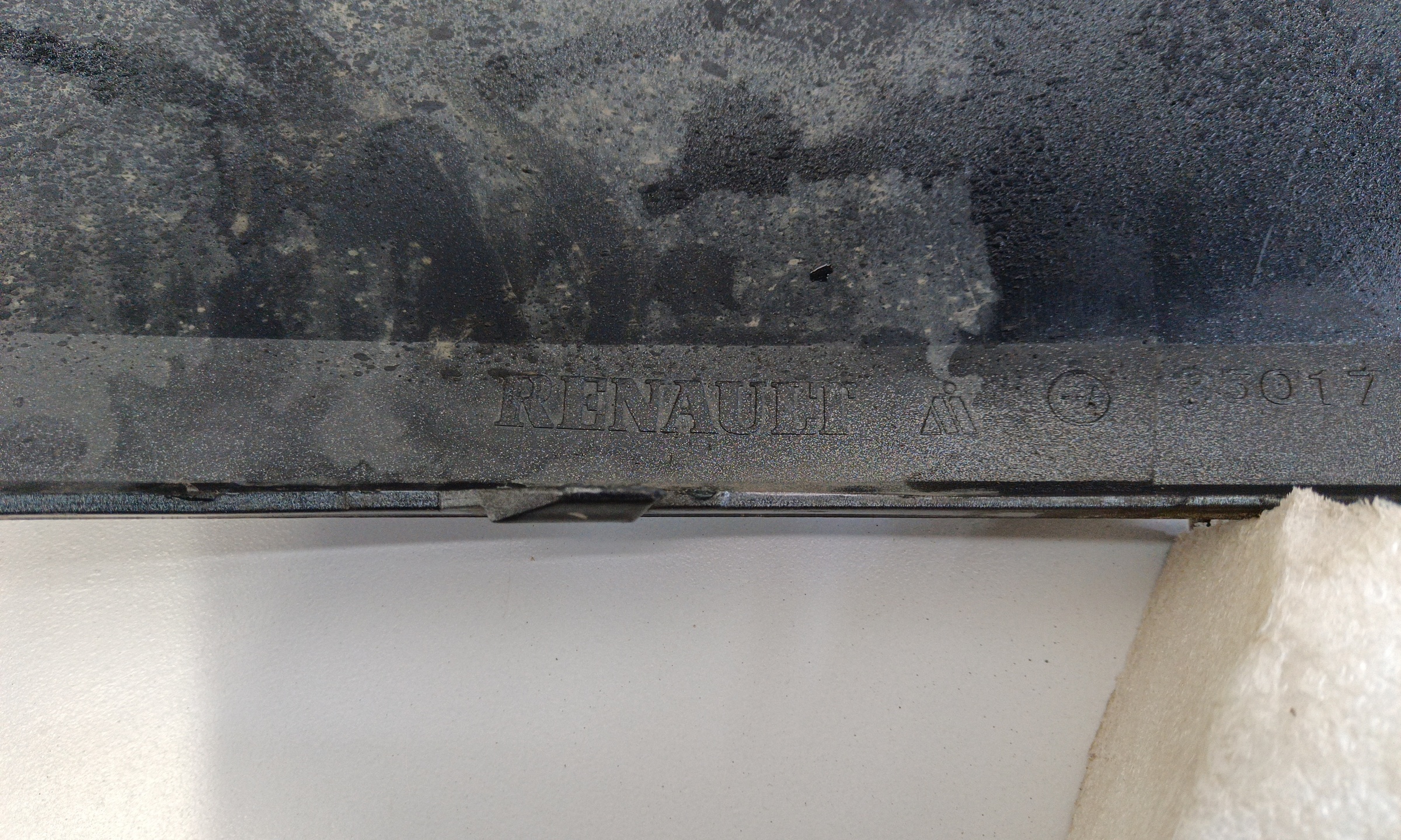 Бампер задний левая часть Renault Arkana