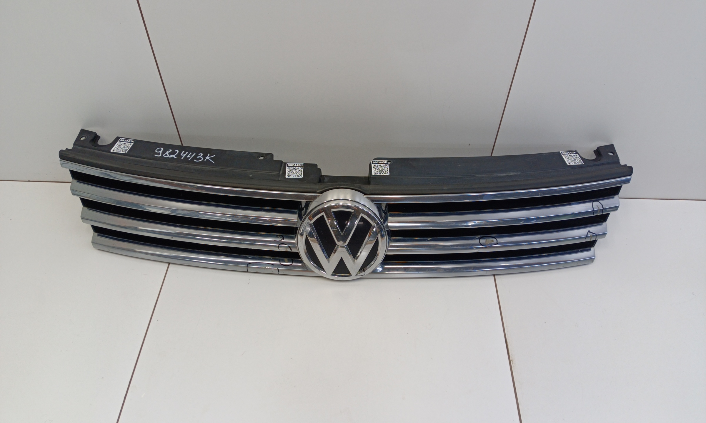 Решётка радиатора Volkswagen Touareg 2 Restail R-Line