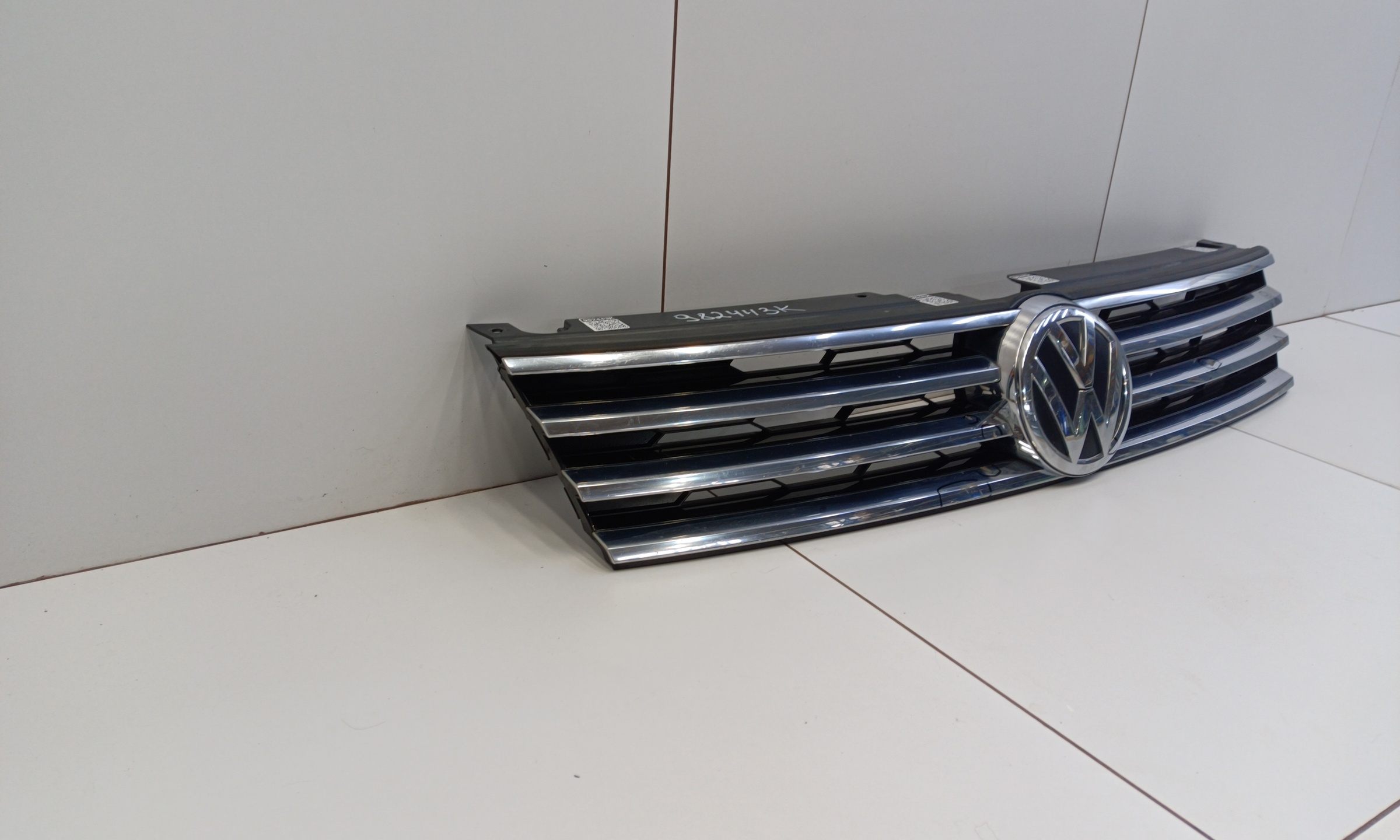 Решётка радиатора Volkswagen Touareg 2 Restail R-Line