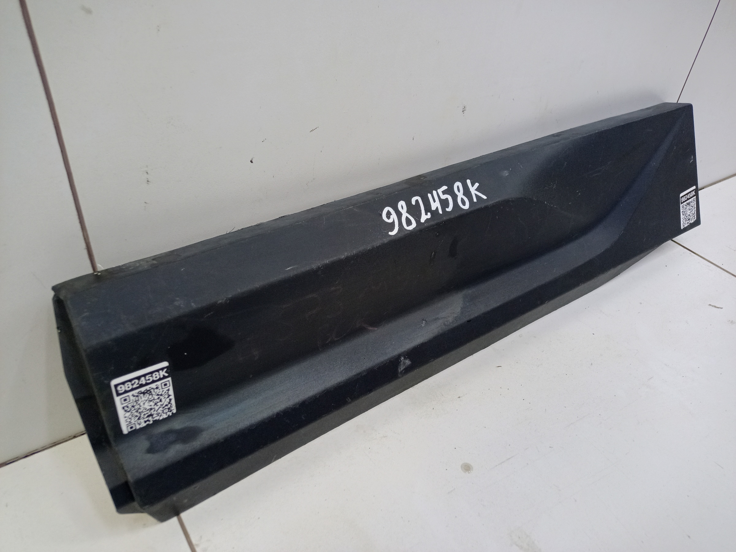 Накладка двери задней правой Geely Coolray