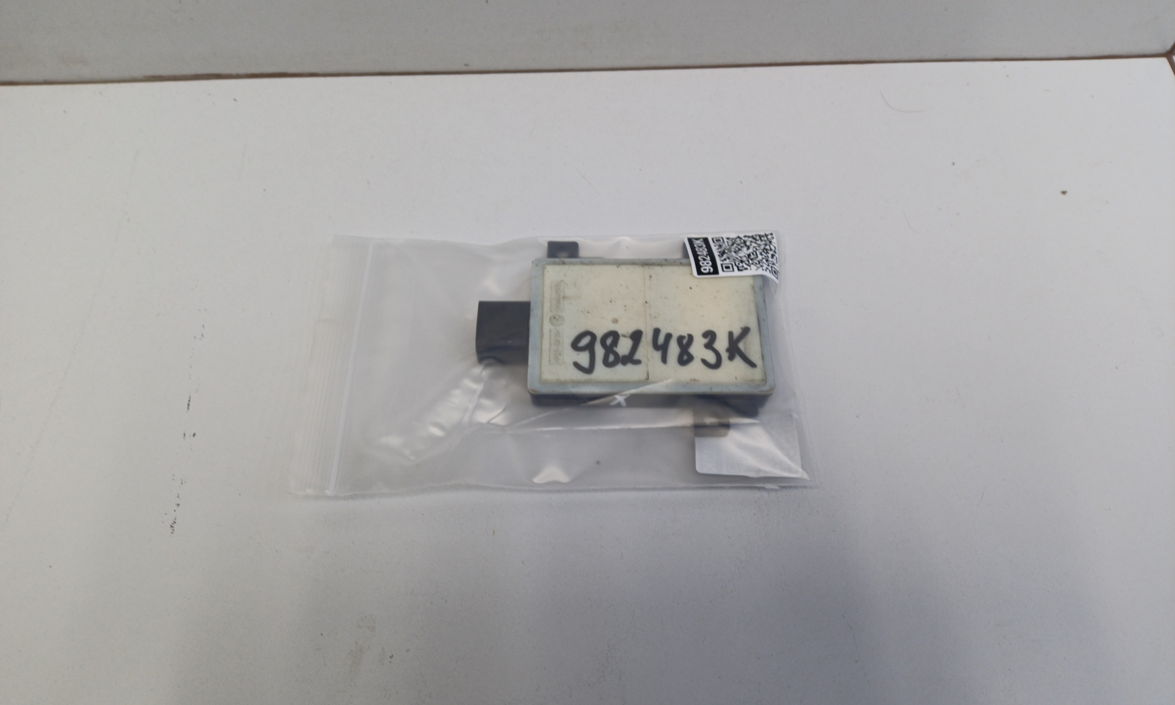 Радар слепых зон правый " BSD " Genesis GV80
