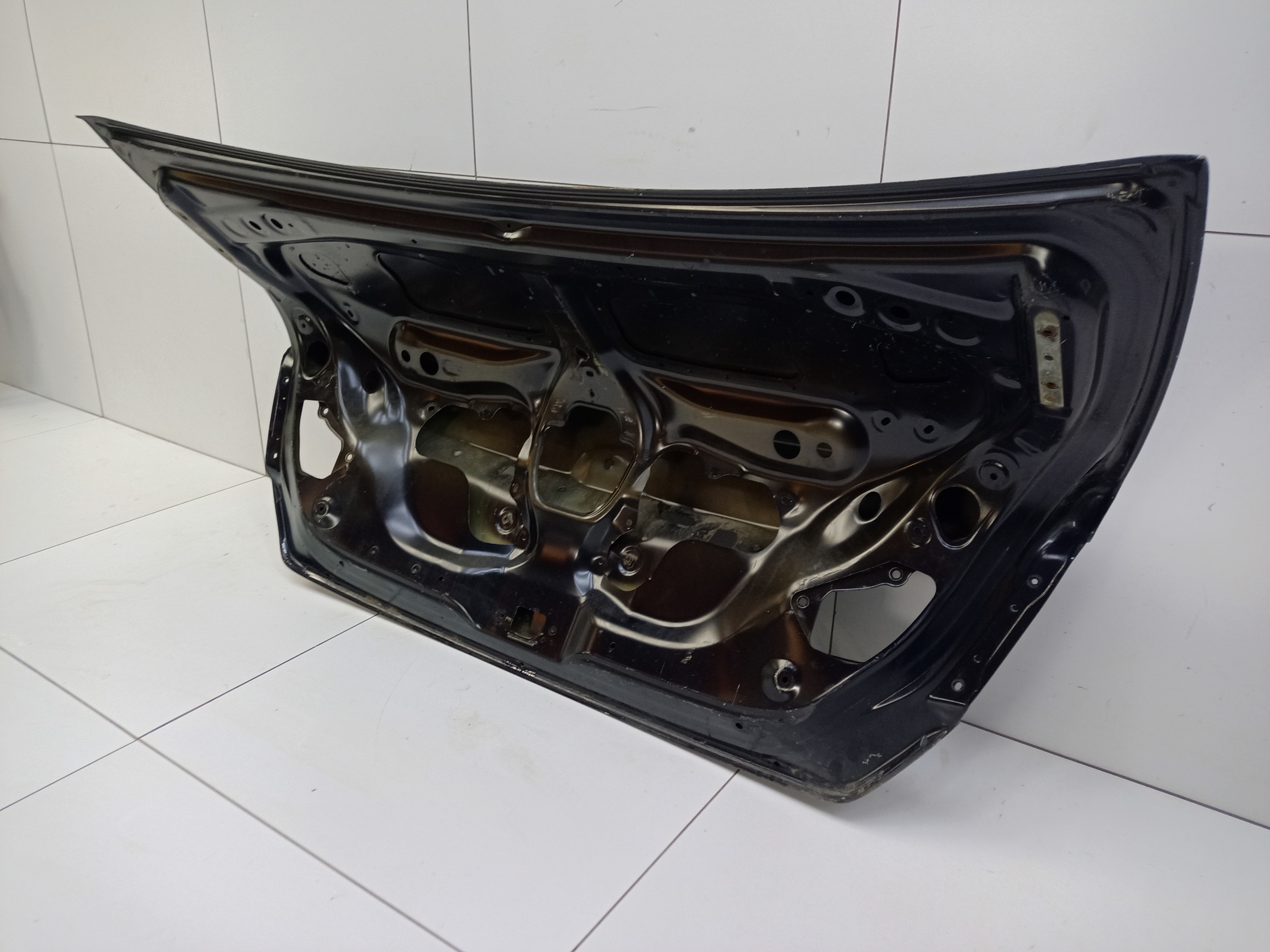 Крышка багажника Toyota Camry V50