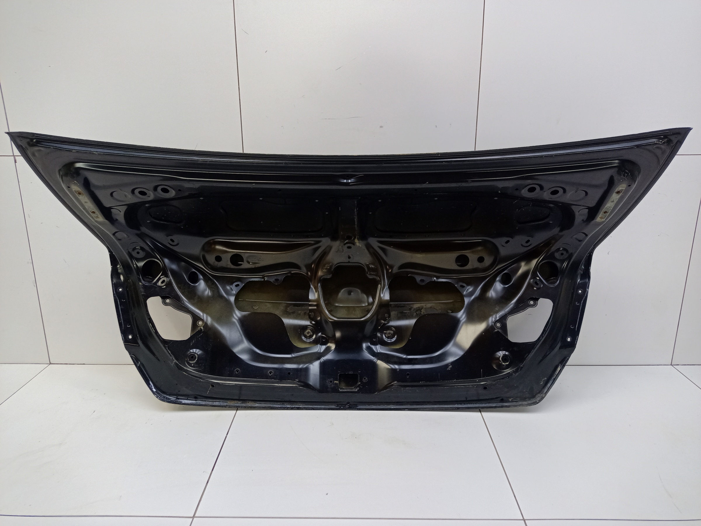 Крышка багажника Toyota Camry V50
