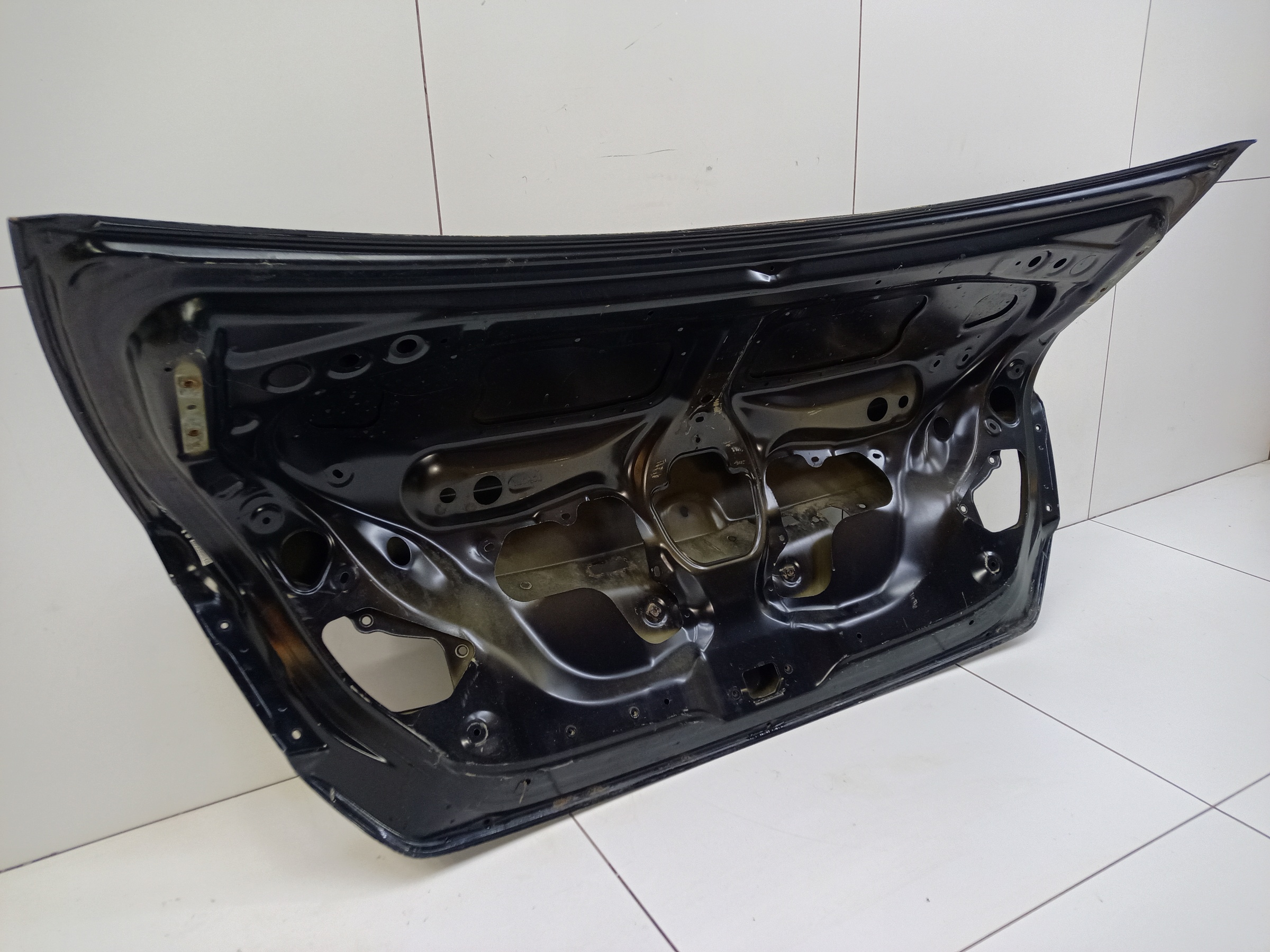 Крышка багажника Toyota Camry V50