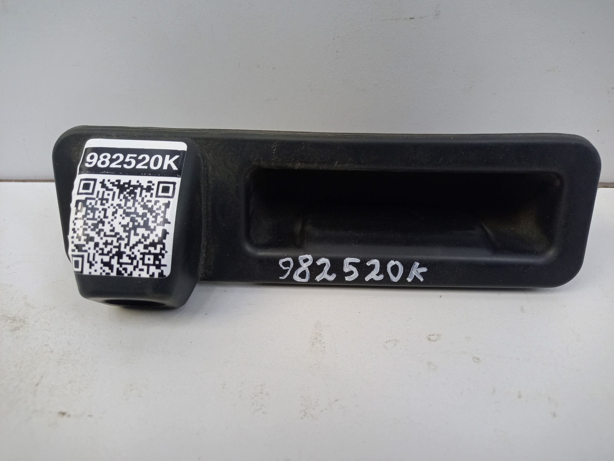 Кнопка открытия крышки багажника с камерой BMW X5 G05