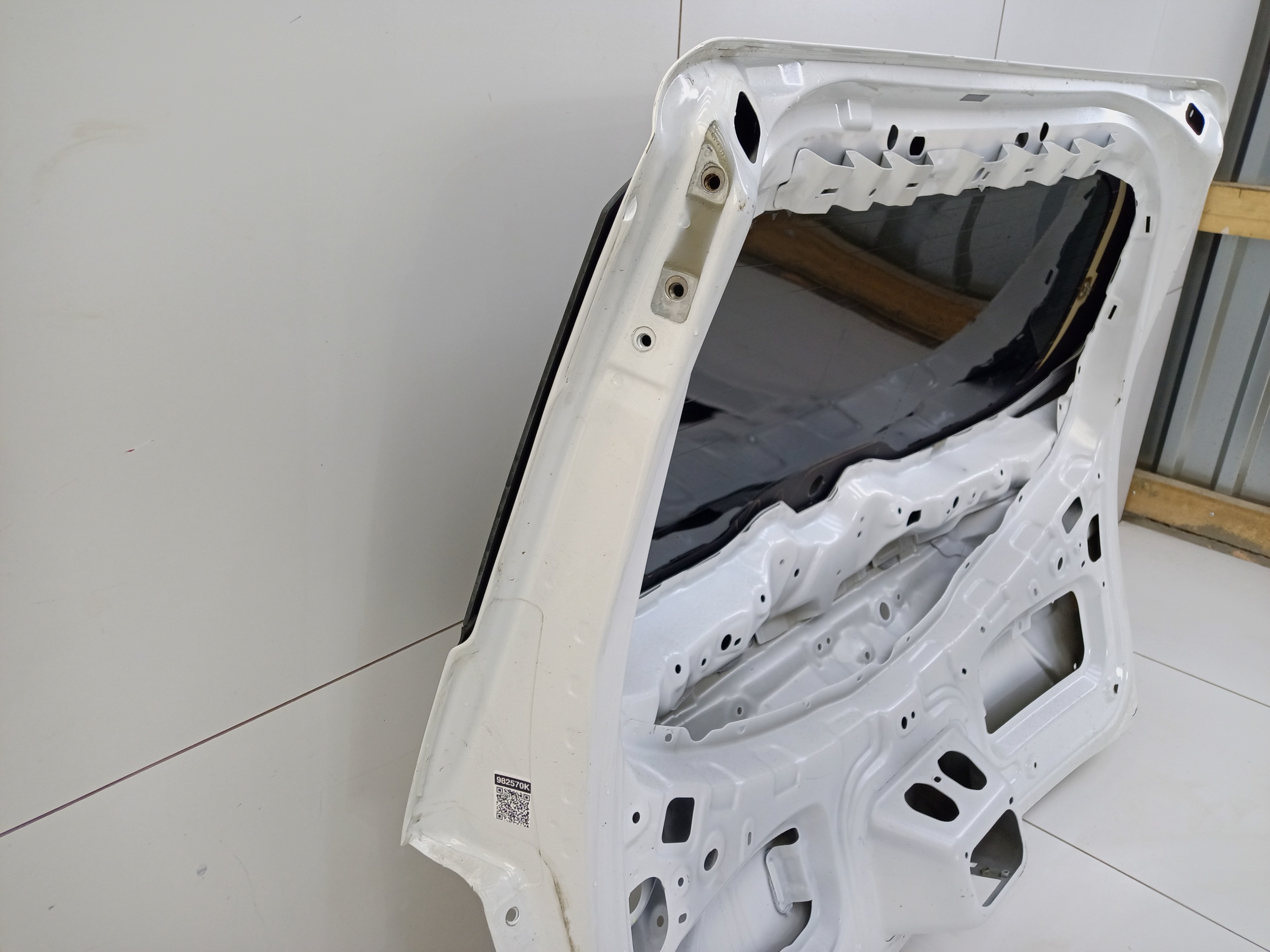 Стекло крышки багажника Haval M6 2