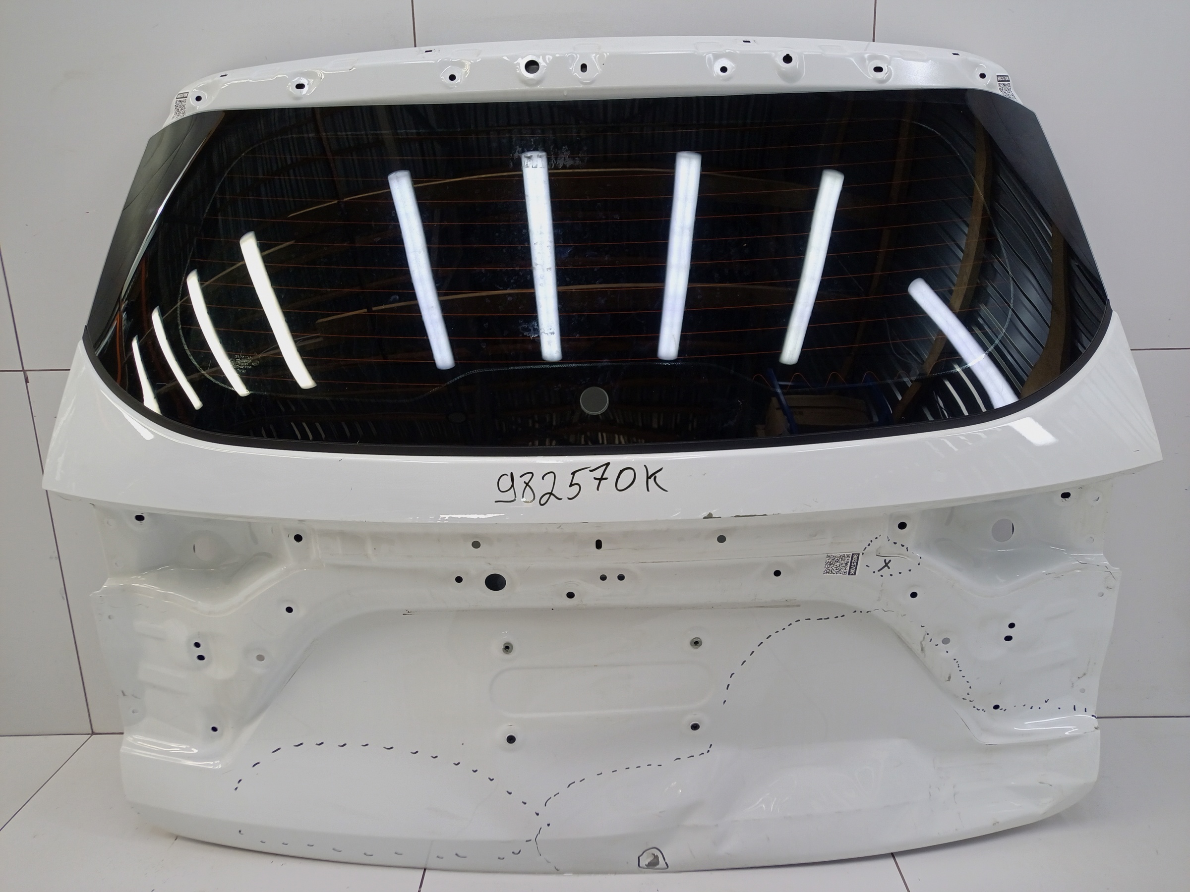 Стекло крышки багажника Haval M6 2
