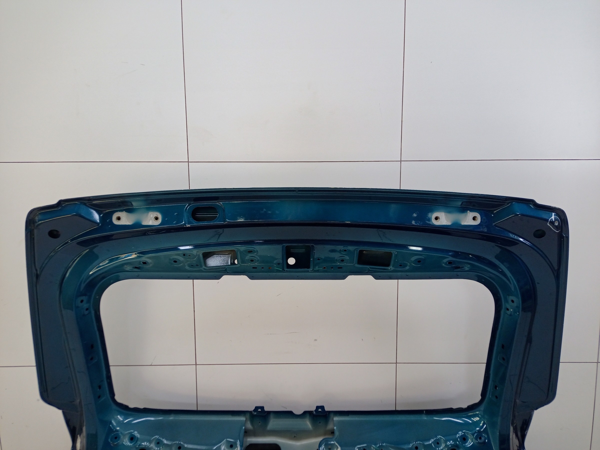 Крышка багажника Geely Monjaro