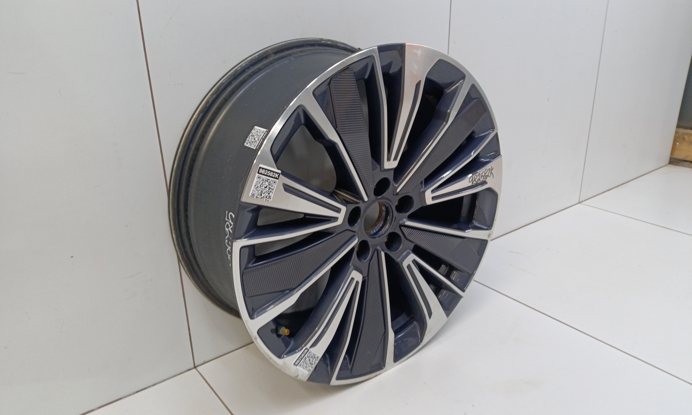 Диск колеса литой Jetour Dashing R19
