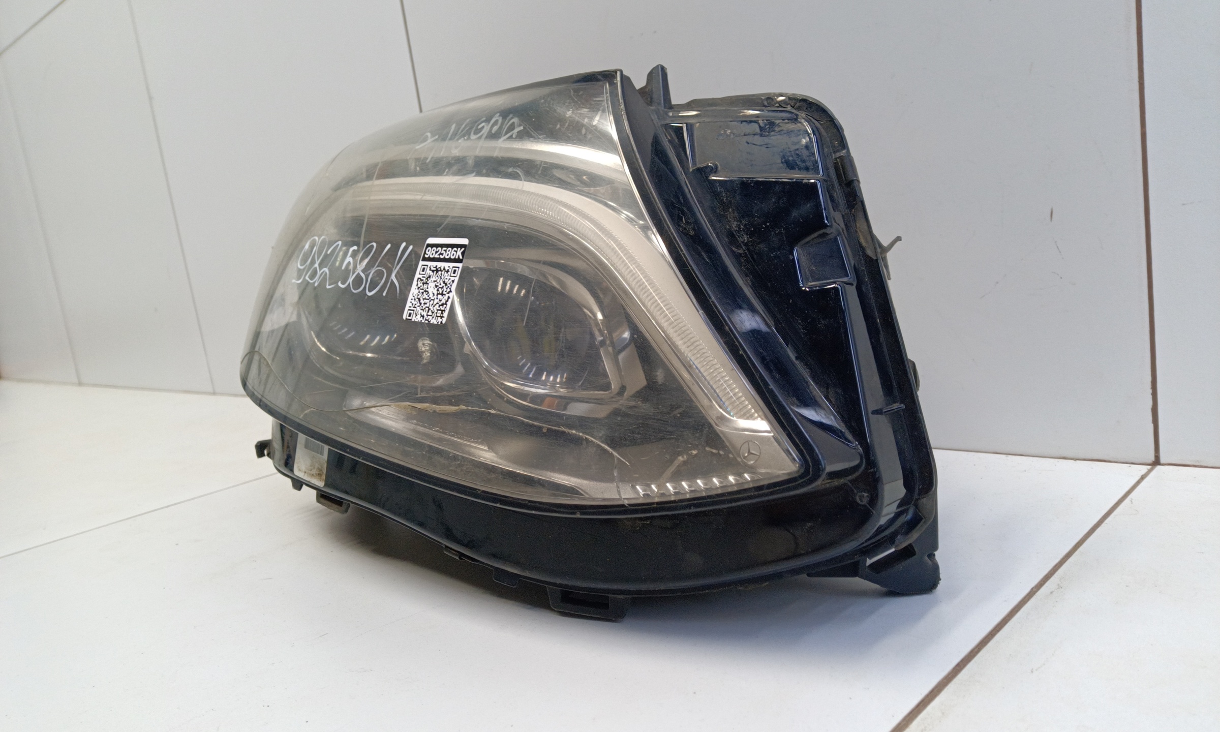 Фара передняя правая Mercedes Benz GLE-klasse W166 LED