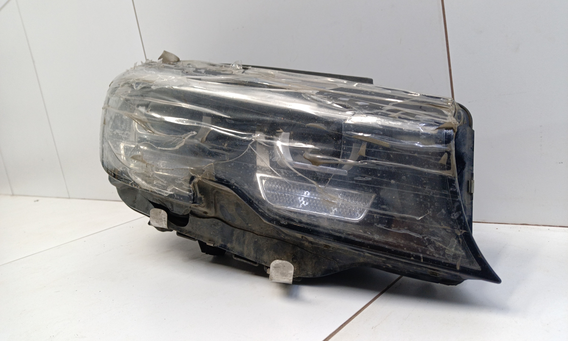 Фара передняя правая BMW 3er G20 LED