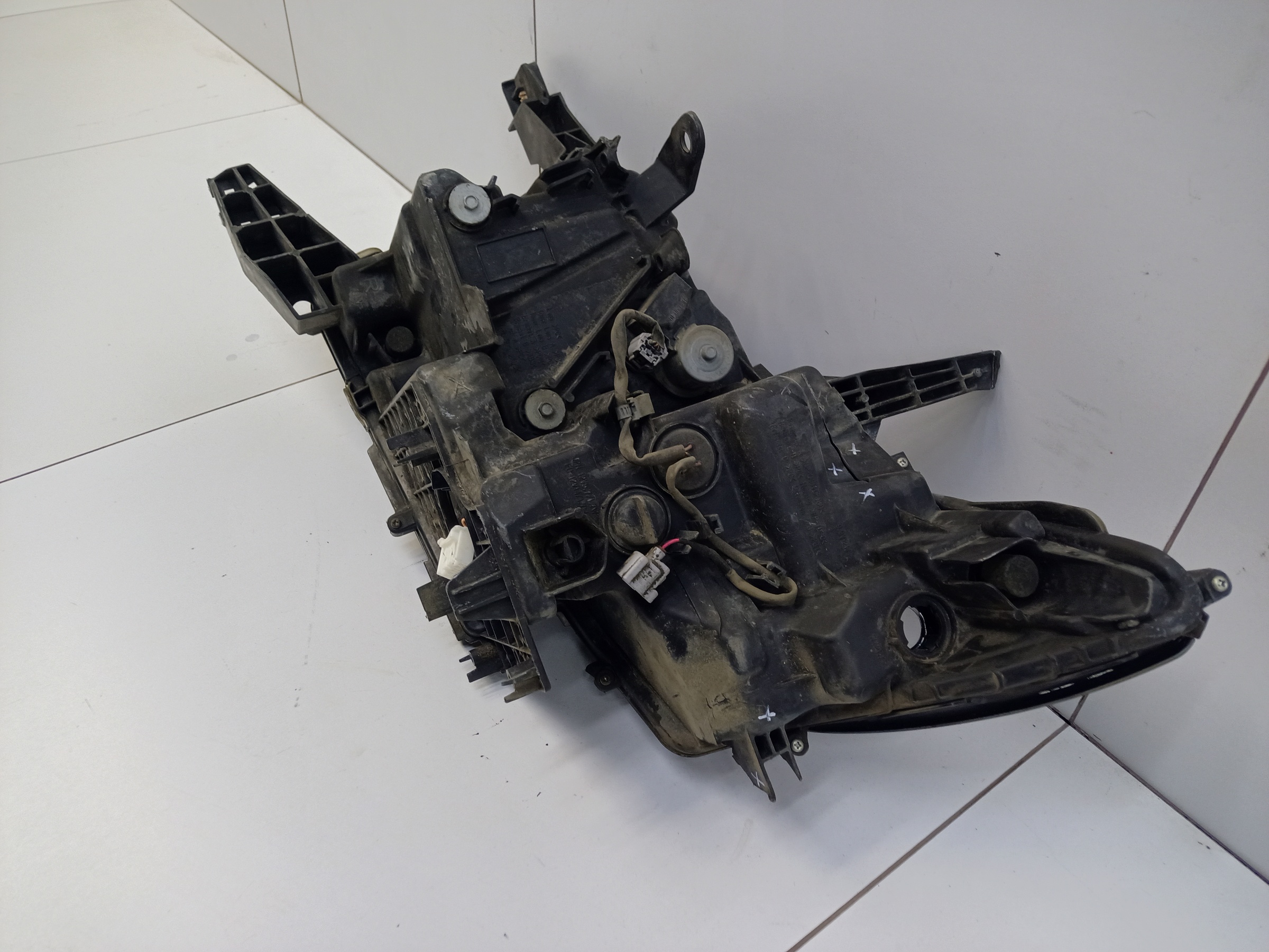 Фара передняя правая Toyota Land Cruiser Prado 150 Restail 2 LED