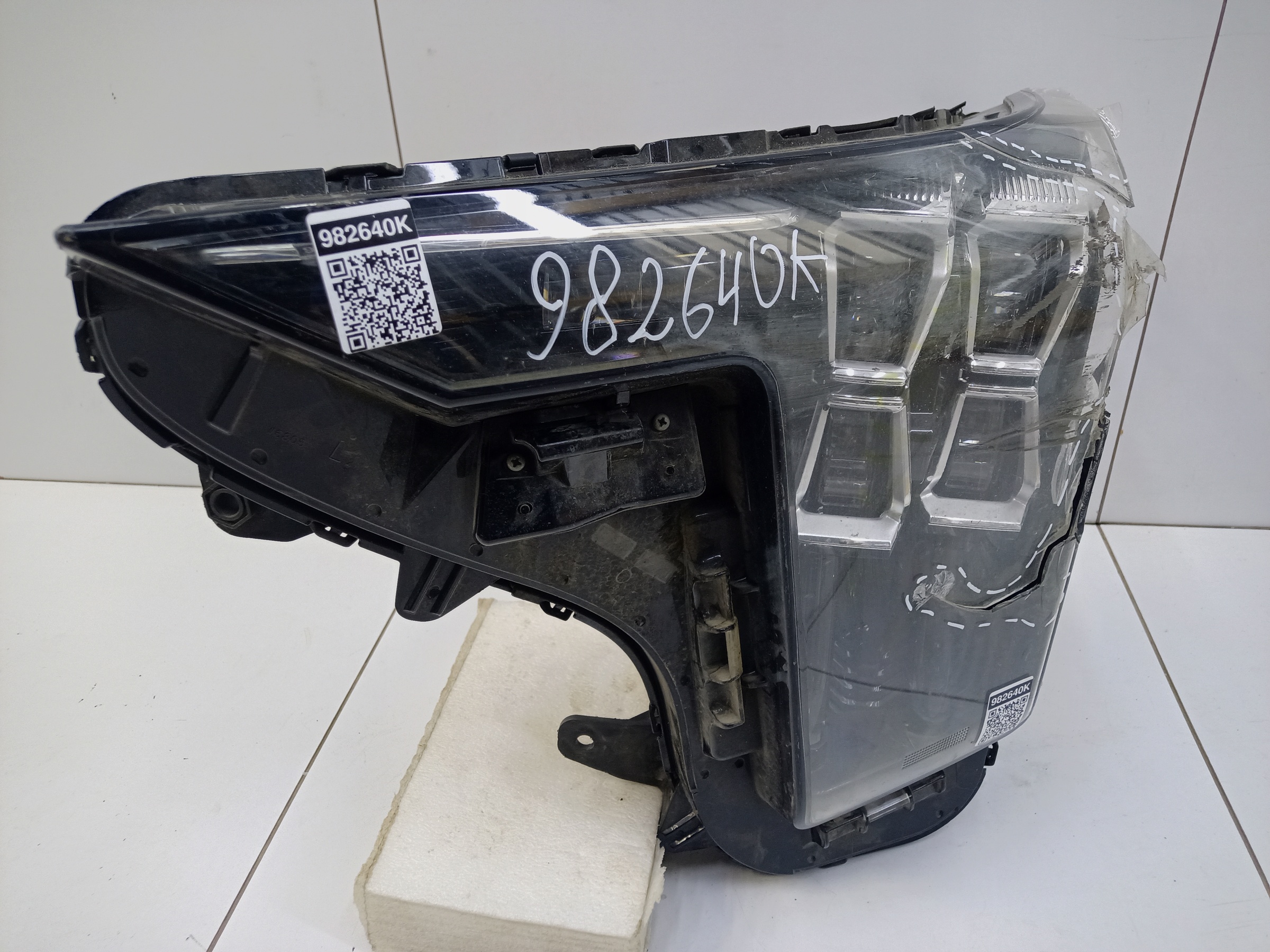 Фара передняя левая GAC GS8 2 LED