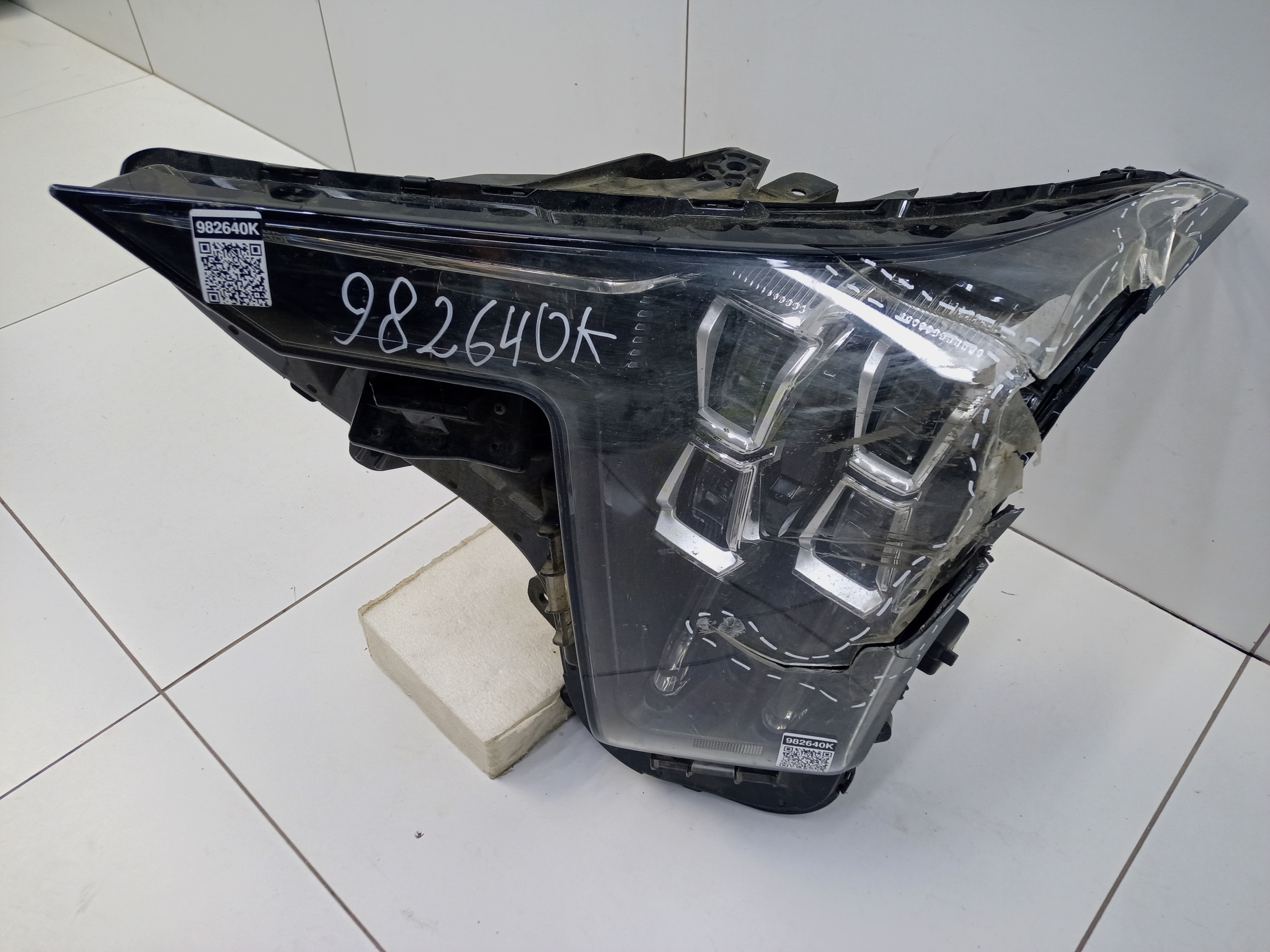 Фара передняя левая GAC GS8 2 LED