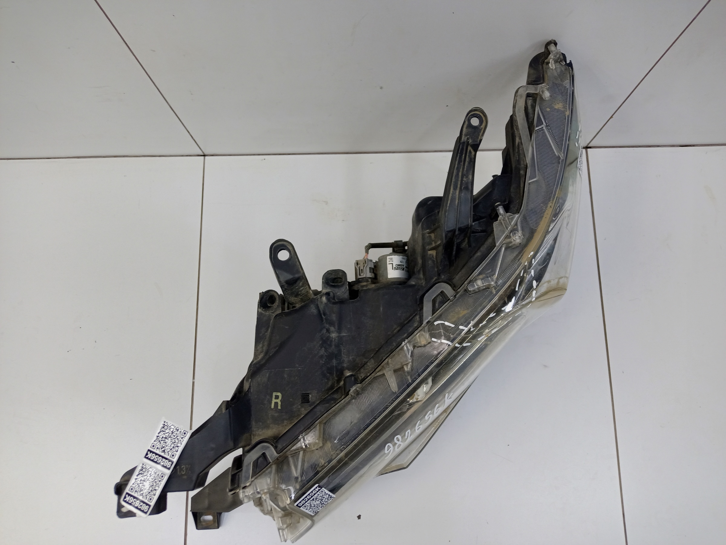 Фара передняя левая Toyota Land Cruiser Prado 150 Restail 2 LED