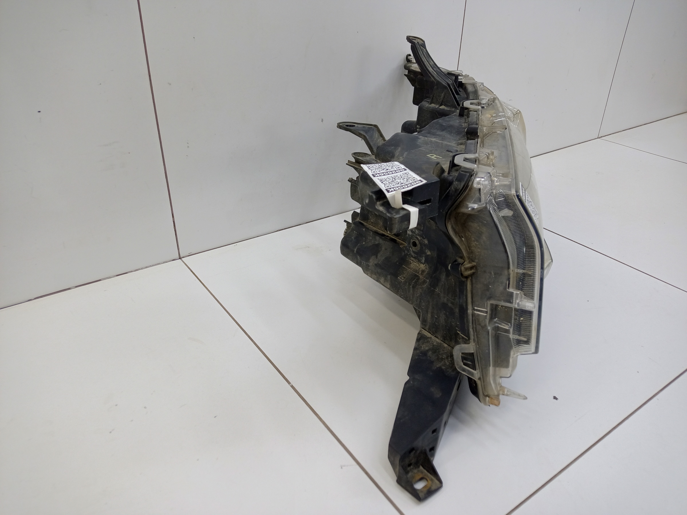Фара передняя левая Toyota Land Cruiser Prado 150 Restail 2 LED