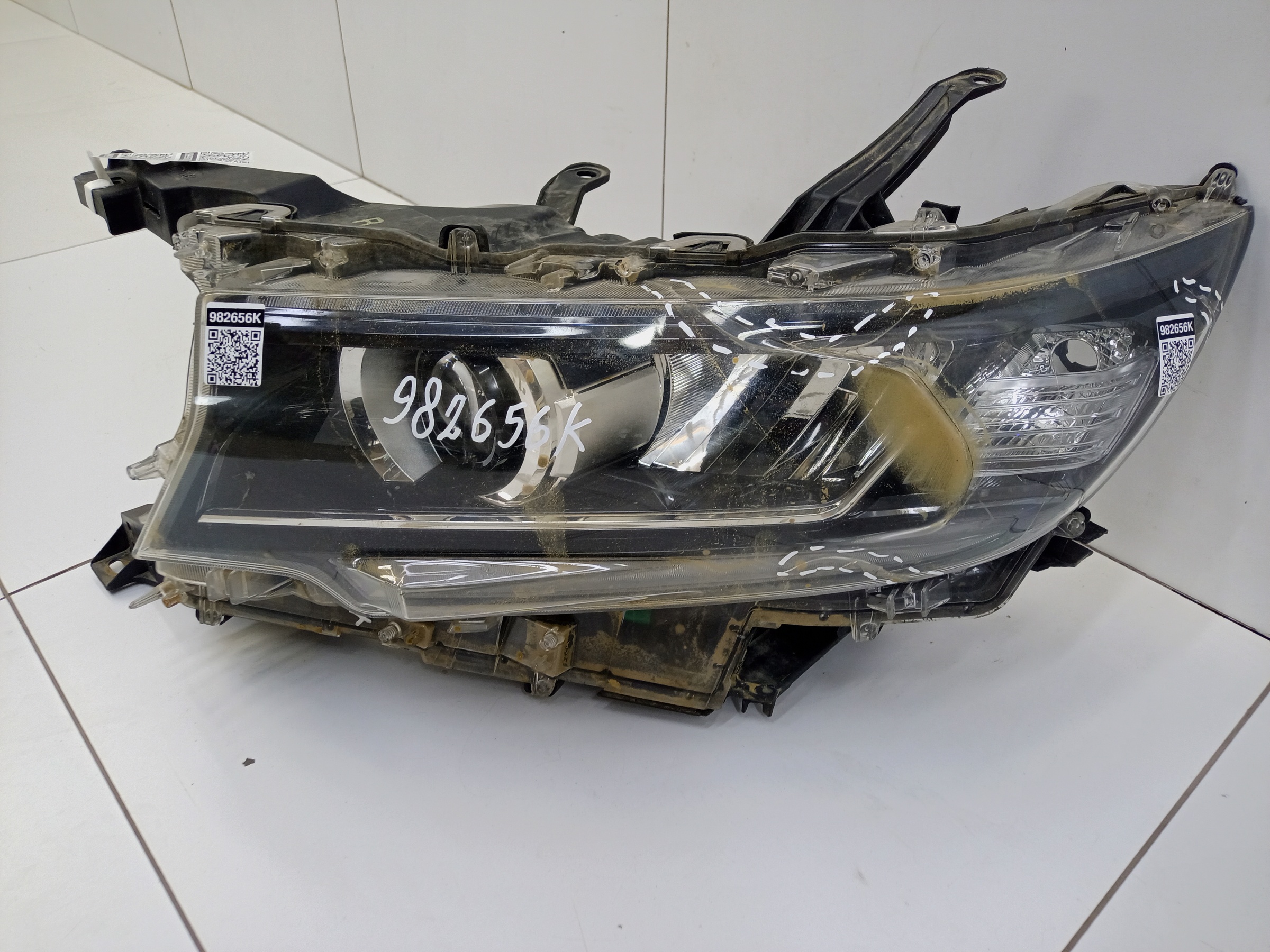 Фара передняя левая Toyota Land Cruiser Prado 150 Restail 2 LED
