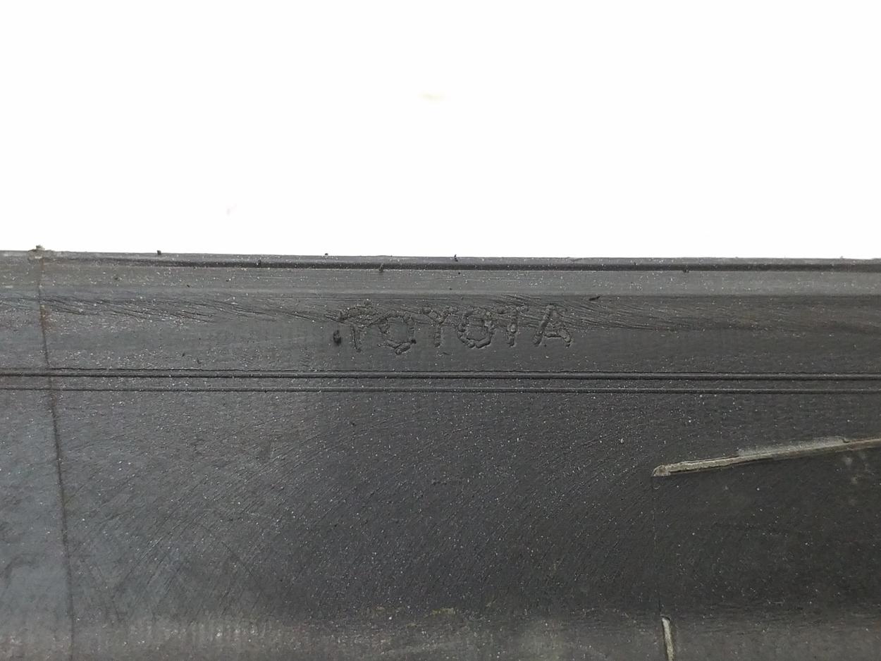 Накладка крышки багажника Toyota RAV4 CA40 Restail