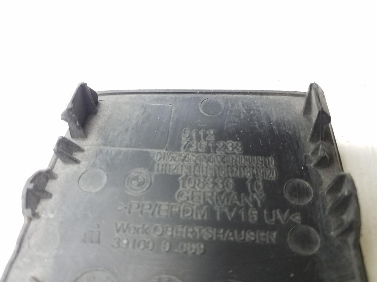 Заглушка буксировочного крюка заднего бампера BMW X1 F48