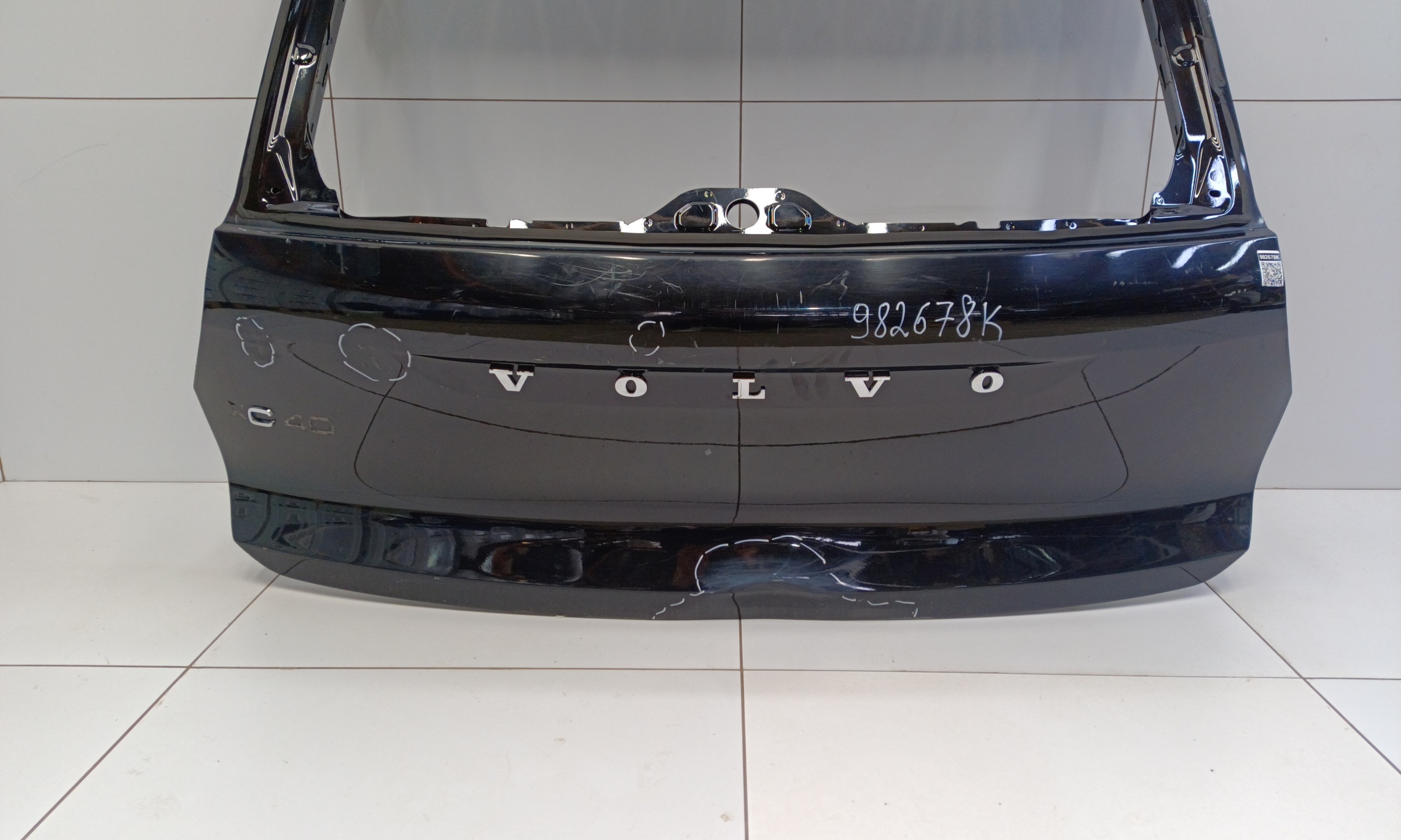 Крышка багажника Volvo XC40