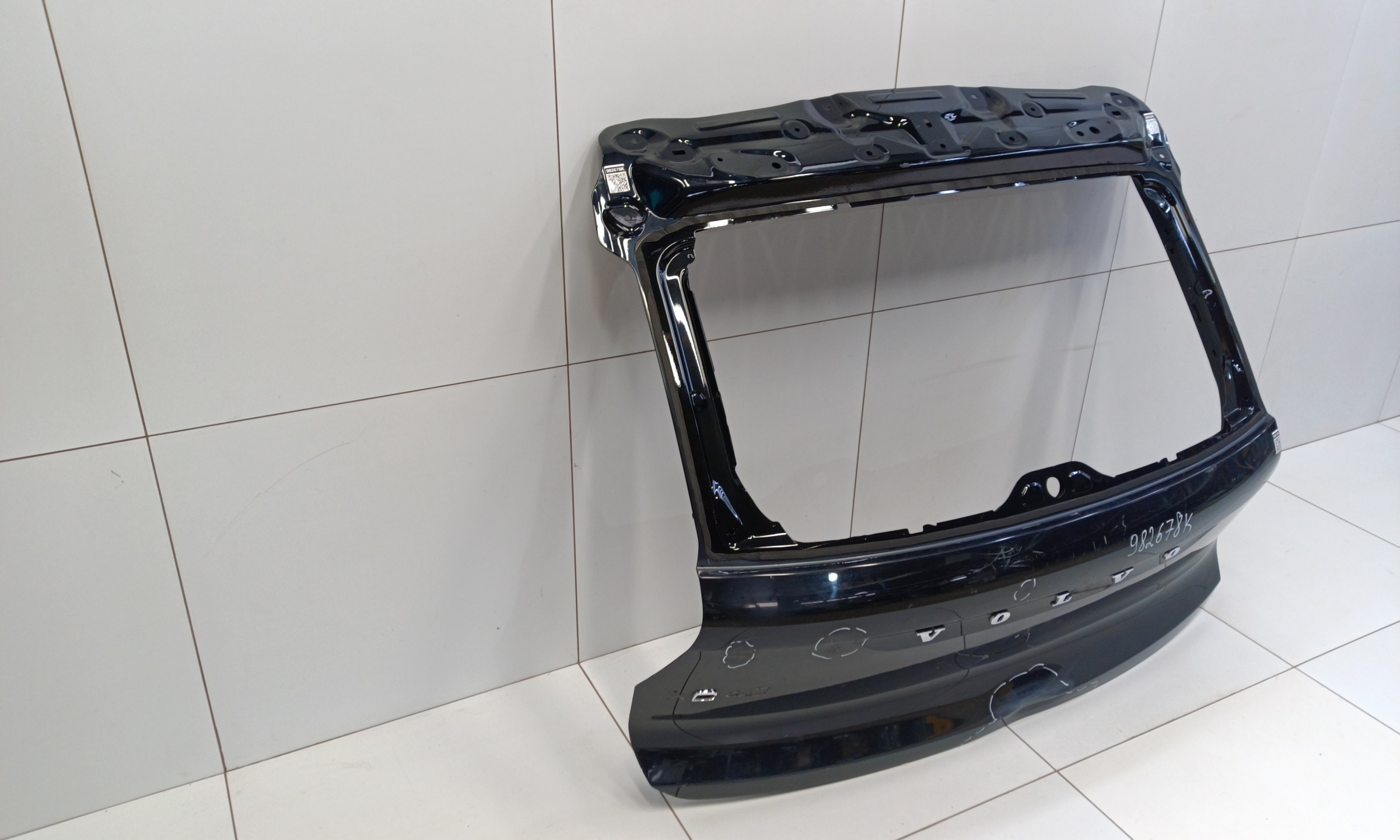 Крышка багажника Volvo XC40