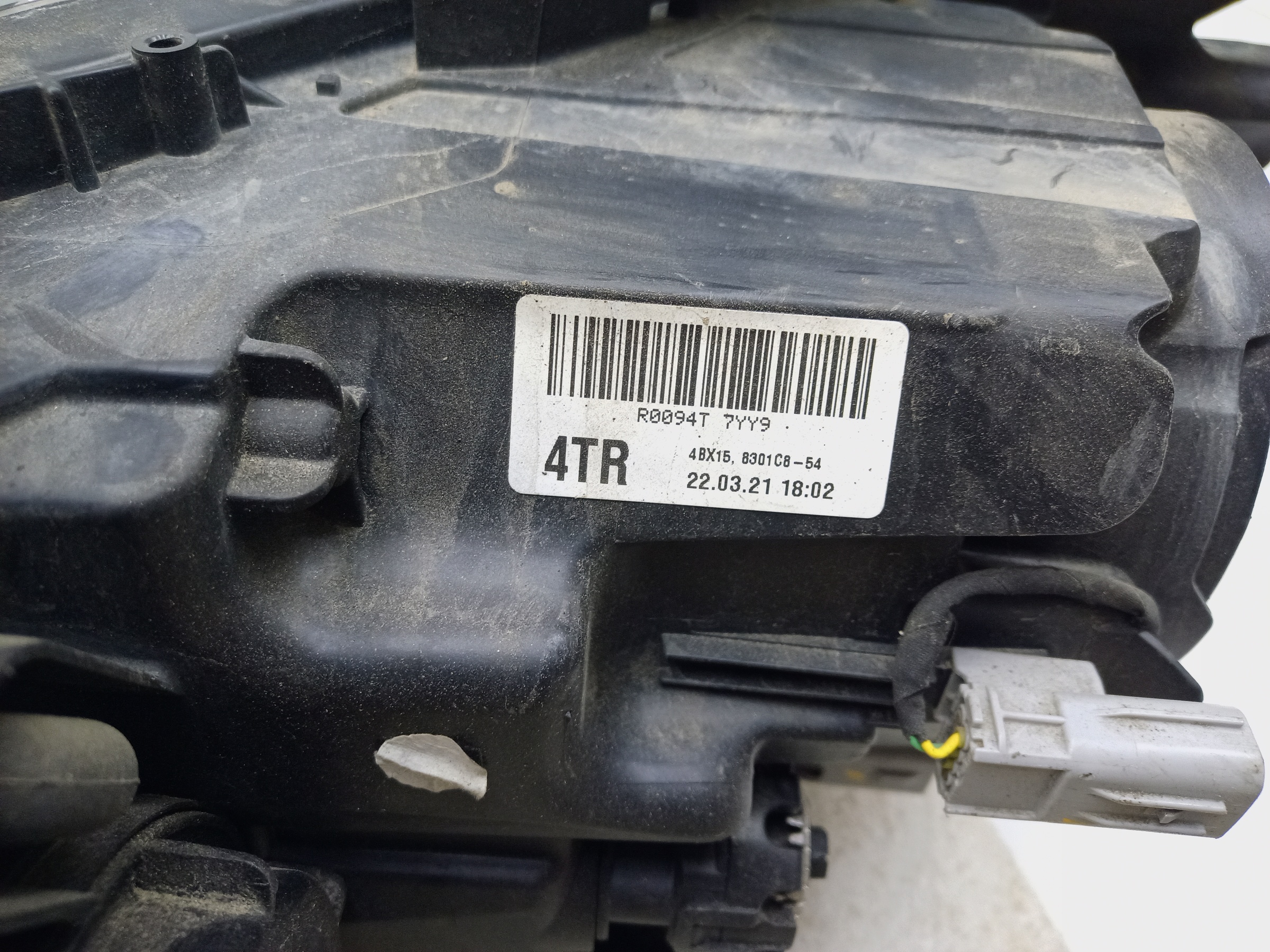 Фара передняя правая Mitsubishi Outlander 3 Restail 2 галоген