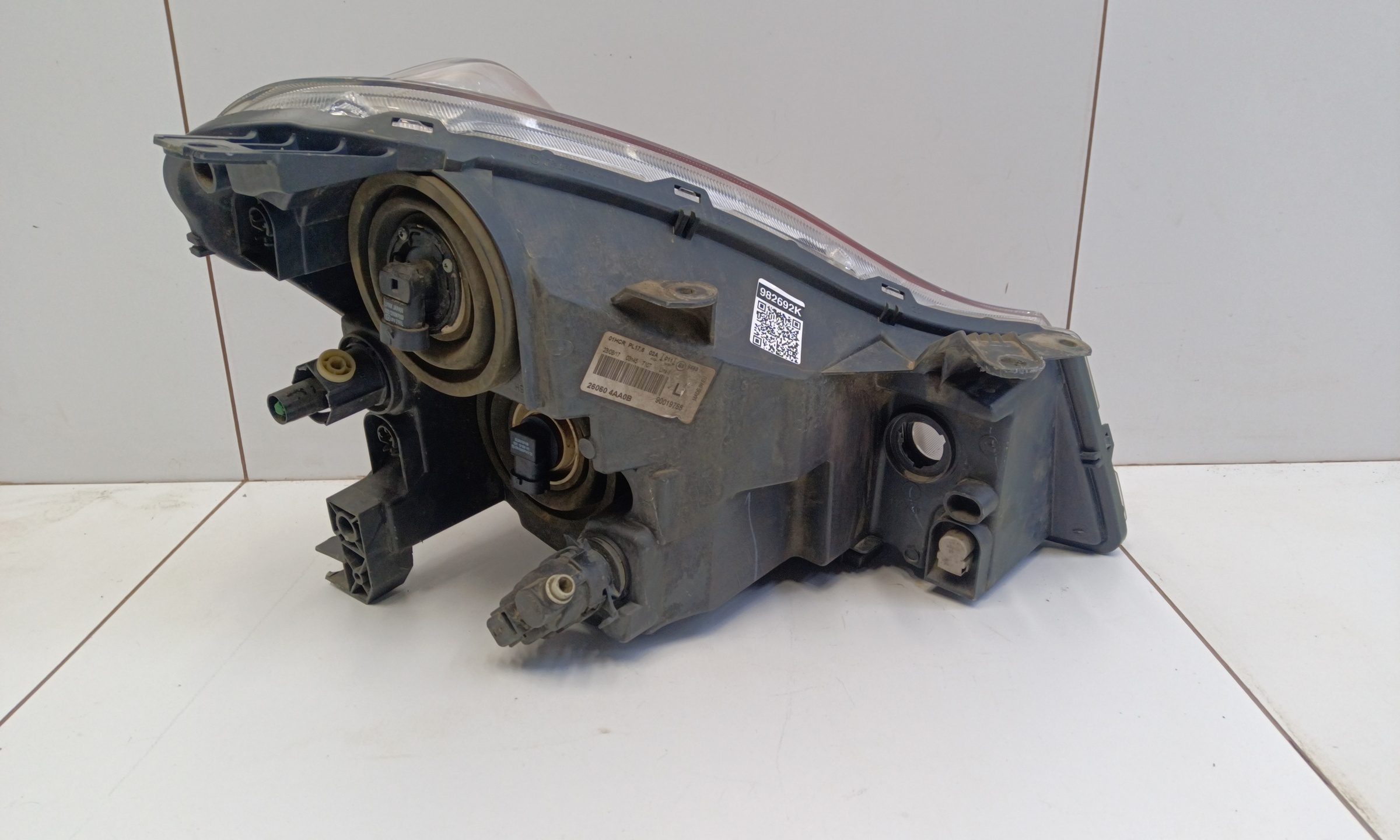 Фара передняя левая Nissan Almera G15 галоген