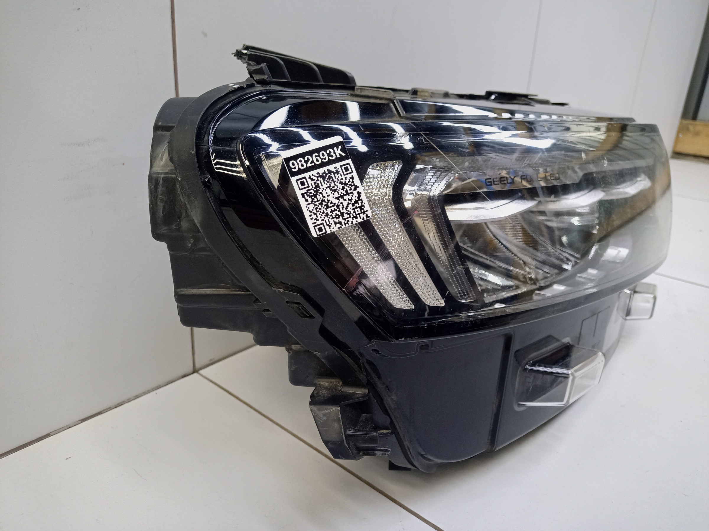 Фара передняя правая Geely Tugella Full LED