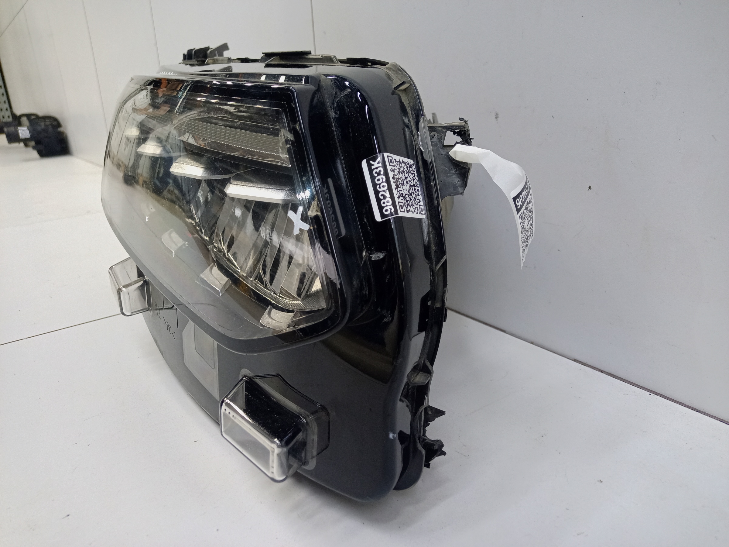 Фара передняя правая Geely Tugella Full LED
