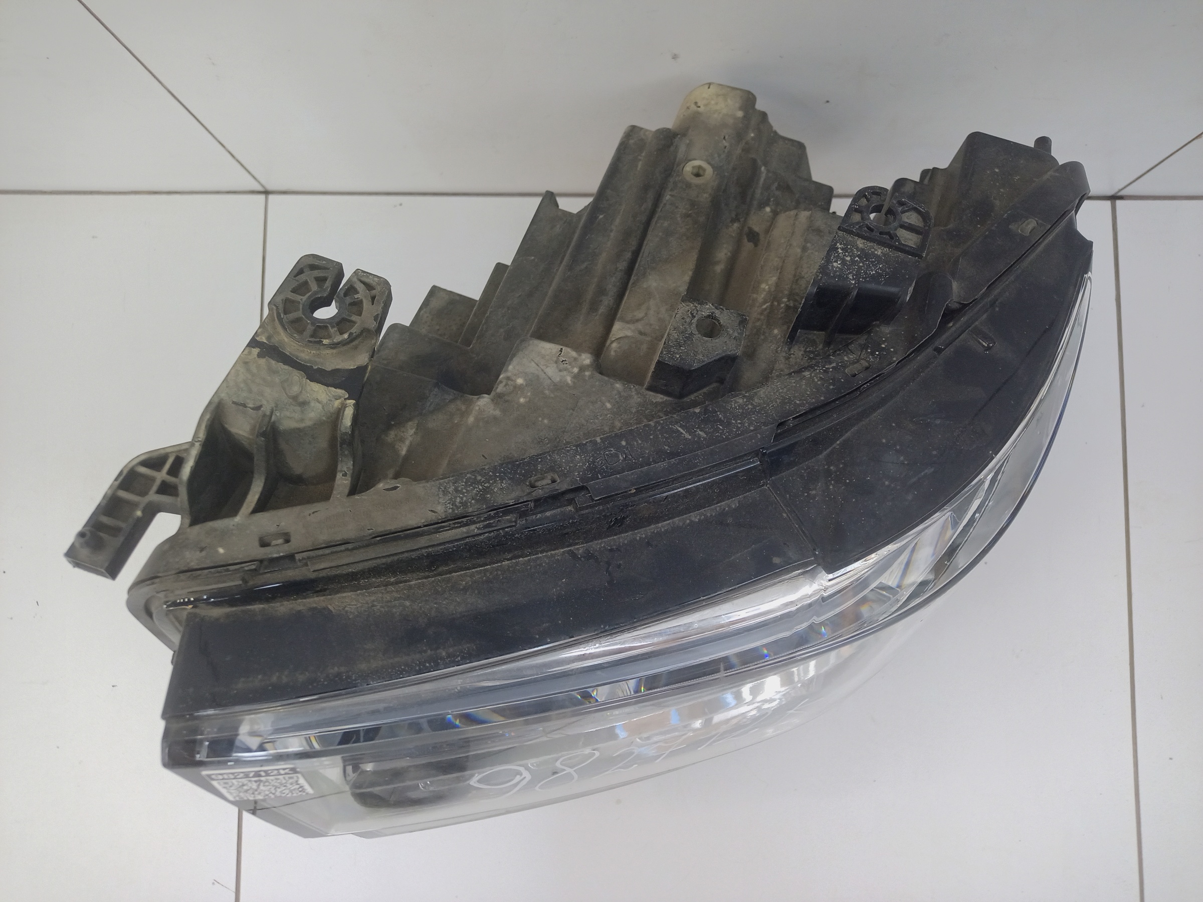 Фара передняя левая Tank 500 LED