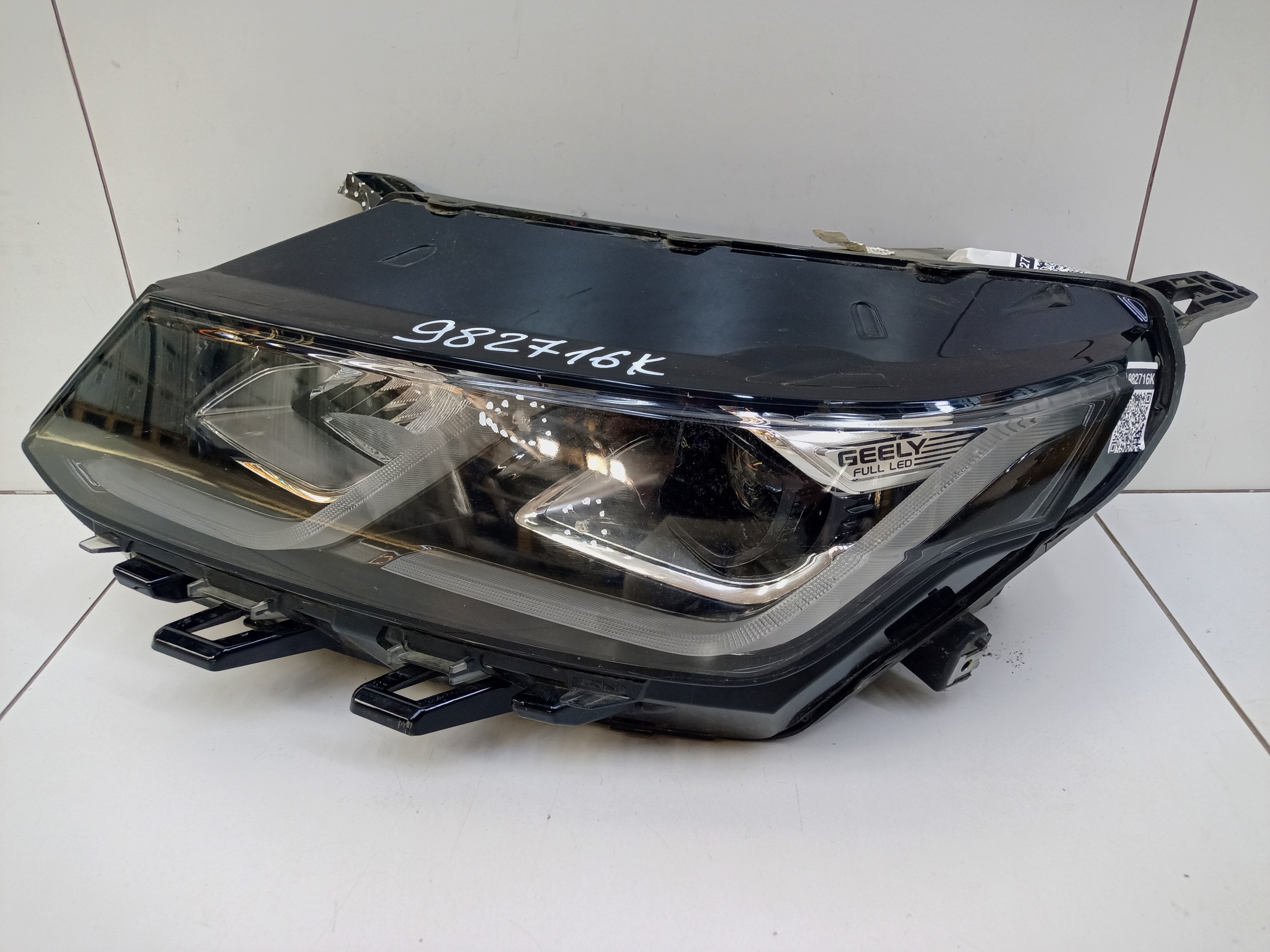 Фара передняя левая Geely Coolray LED