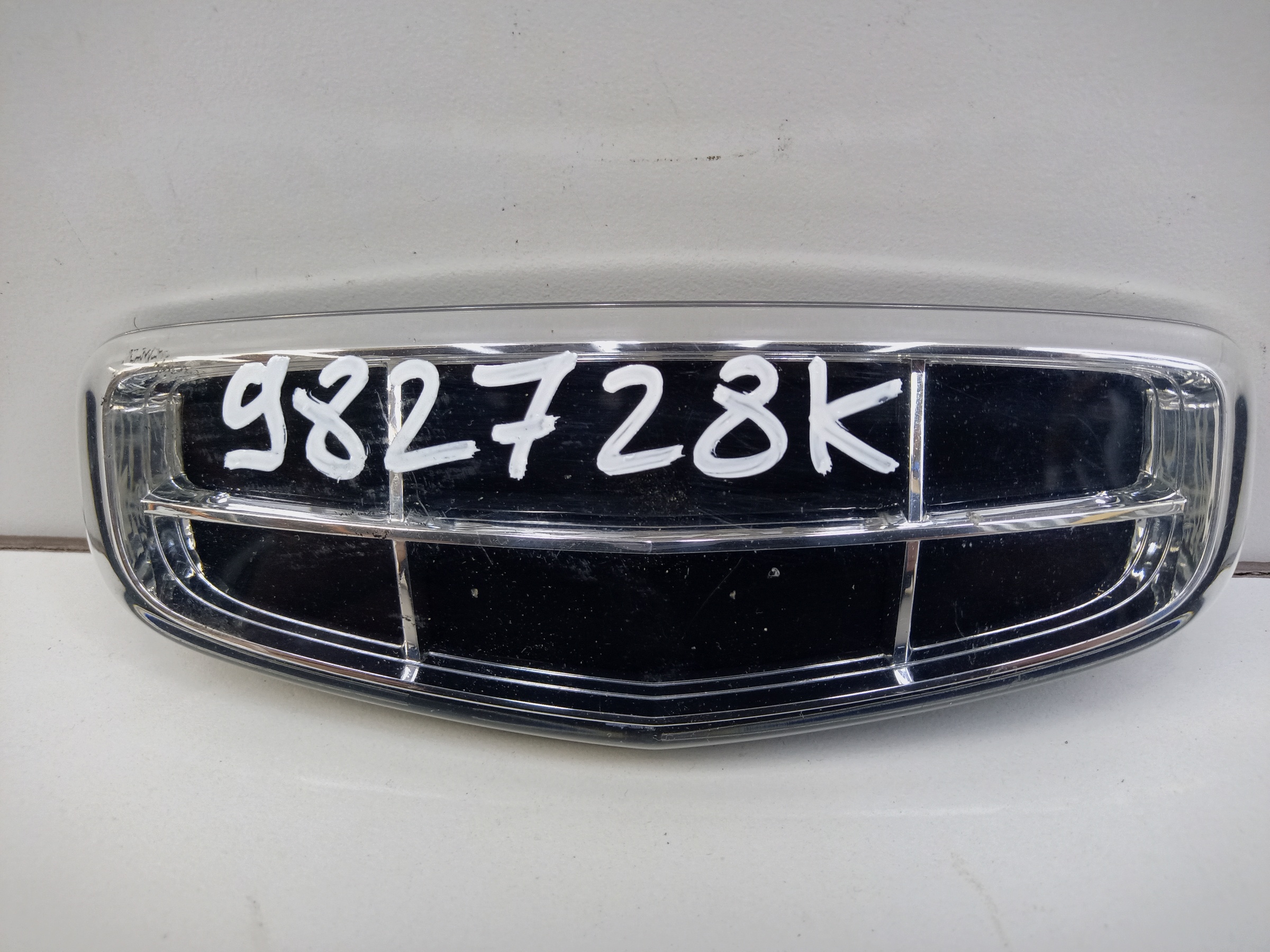 Эмблема решетки радиатора Geely Coolray