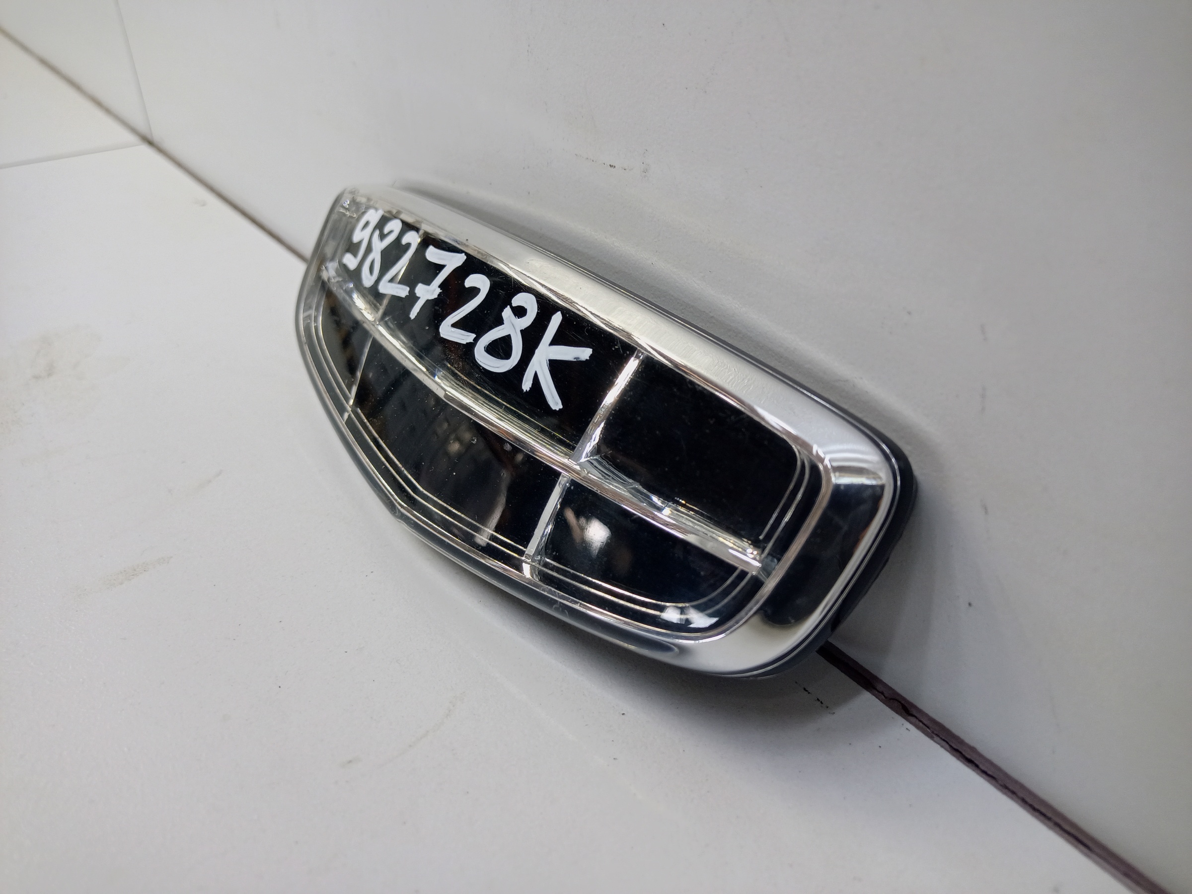 Эмблема решетки радиатора Geely Coolray