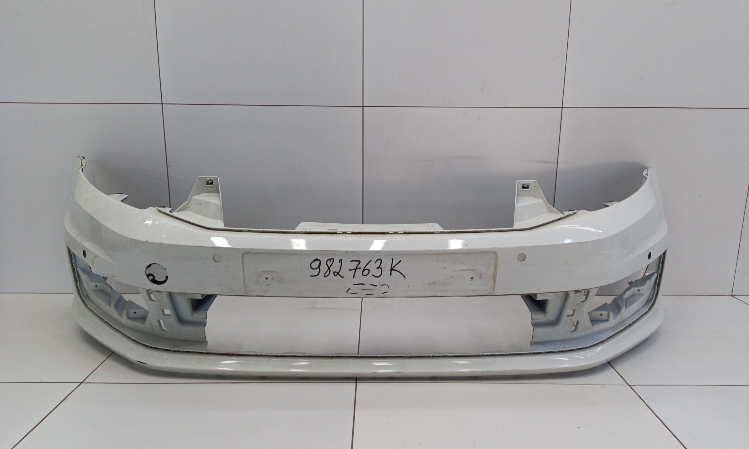 Бампер передний Volkswagen Polo 5 Sedan Restail