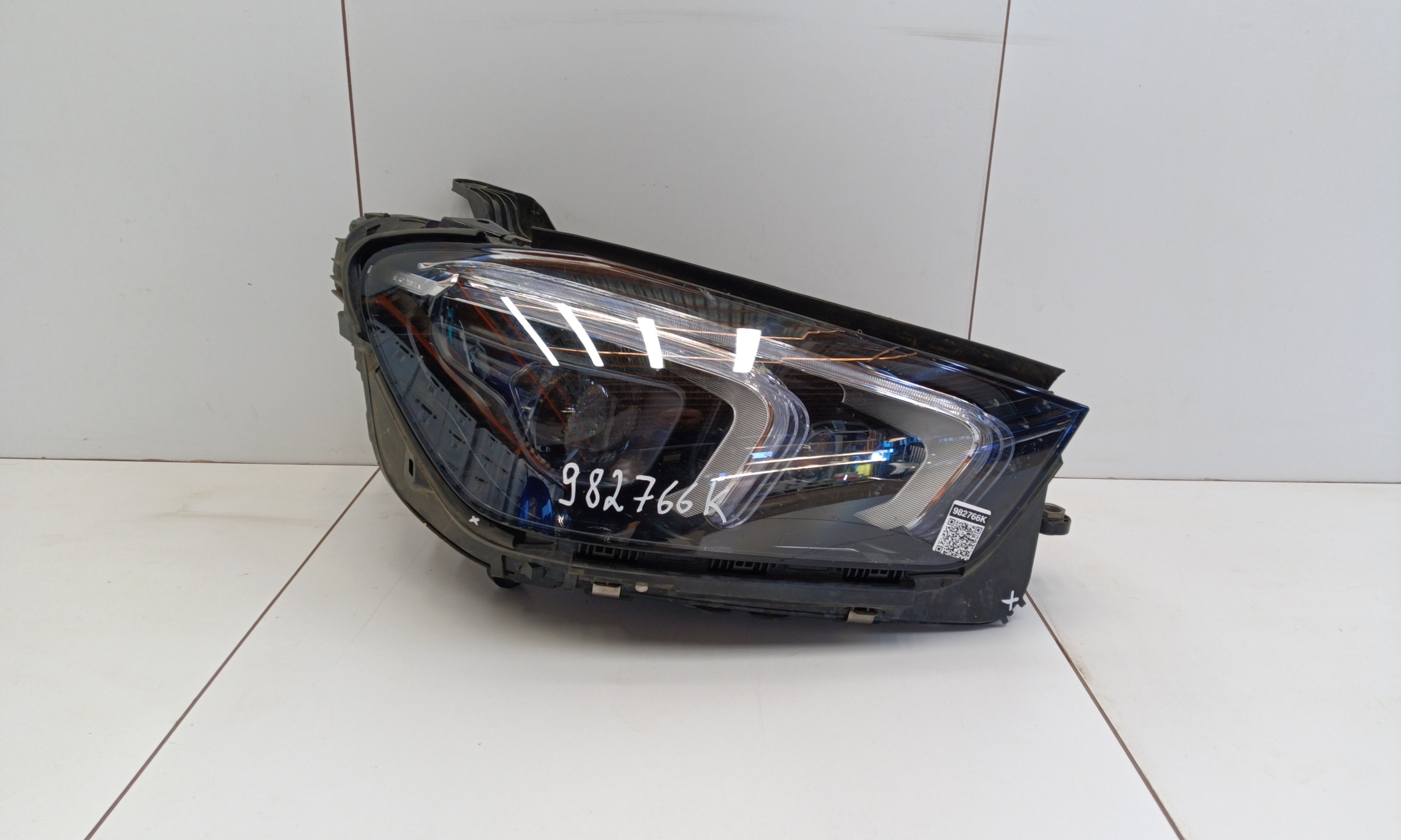 Фара передняя правая Mercedes Benz GLE-klasse V167 LED