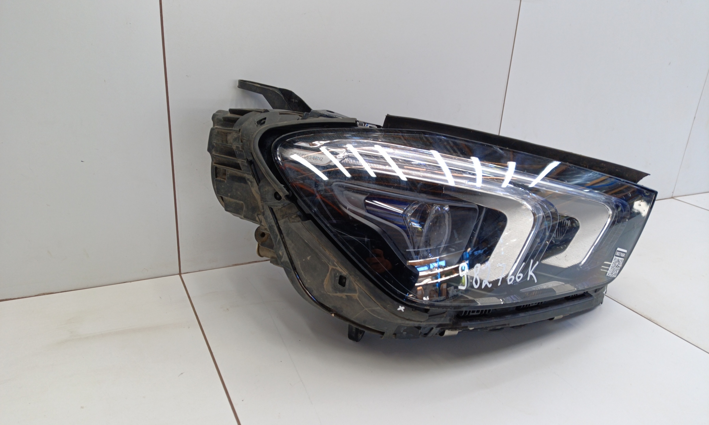 Фара передняя правая Mercedes Benz GLE-klasse V167 LED