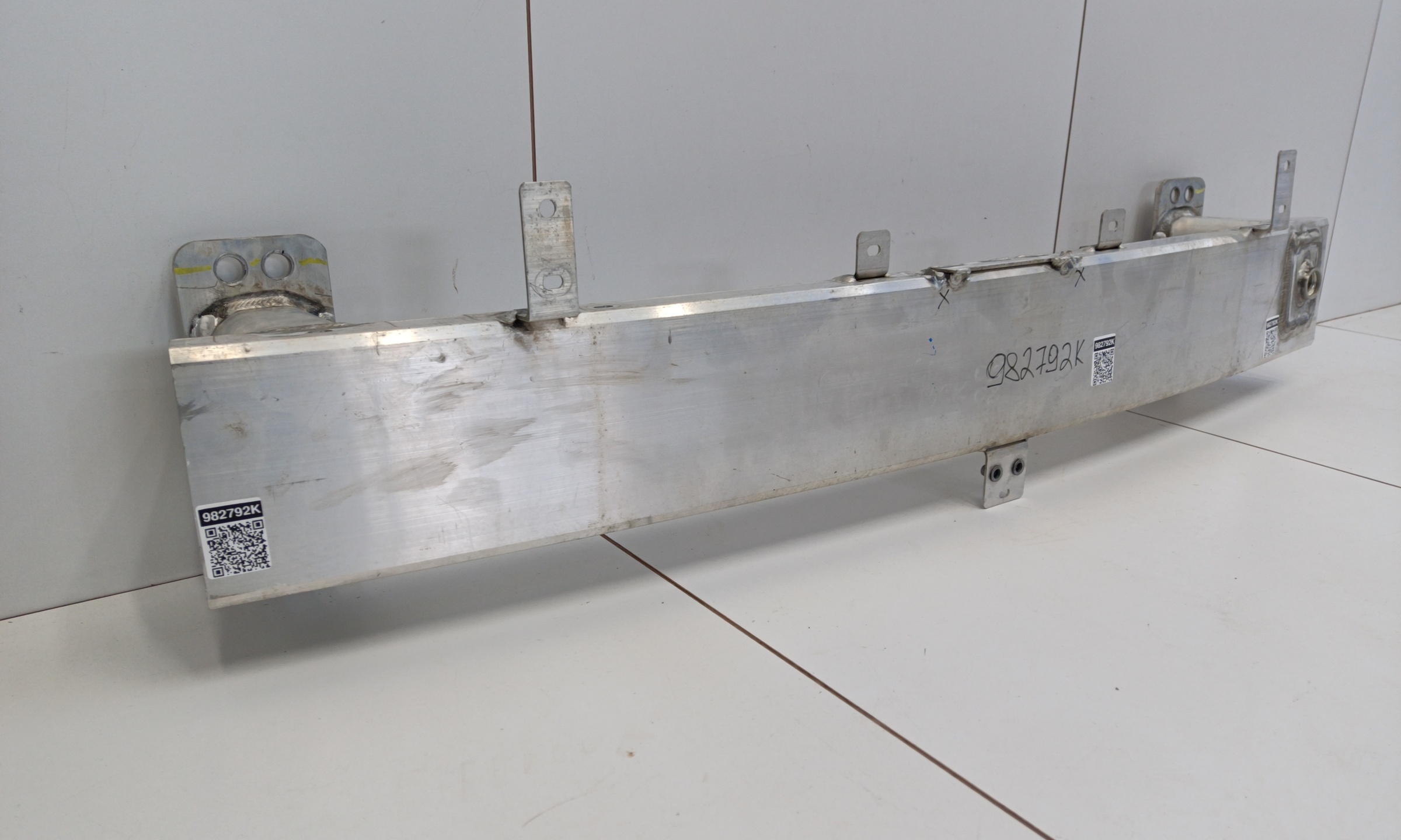 Усилитель переднего бампера Changan CS75 PLUS