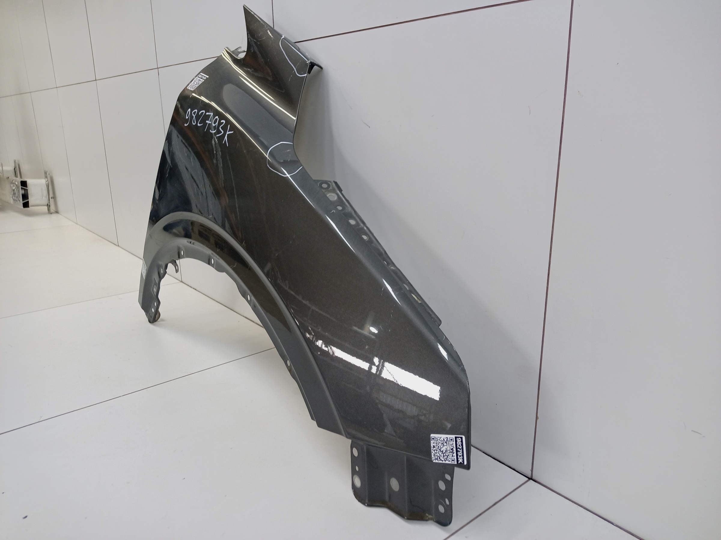 Крыло переднее правое Geely Coolray